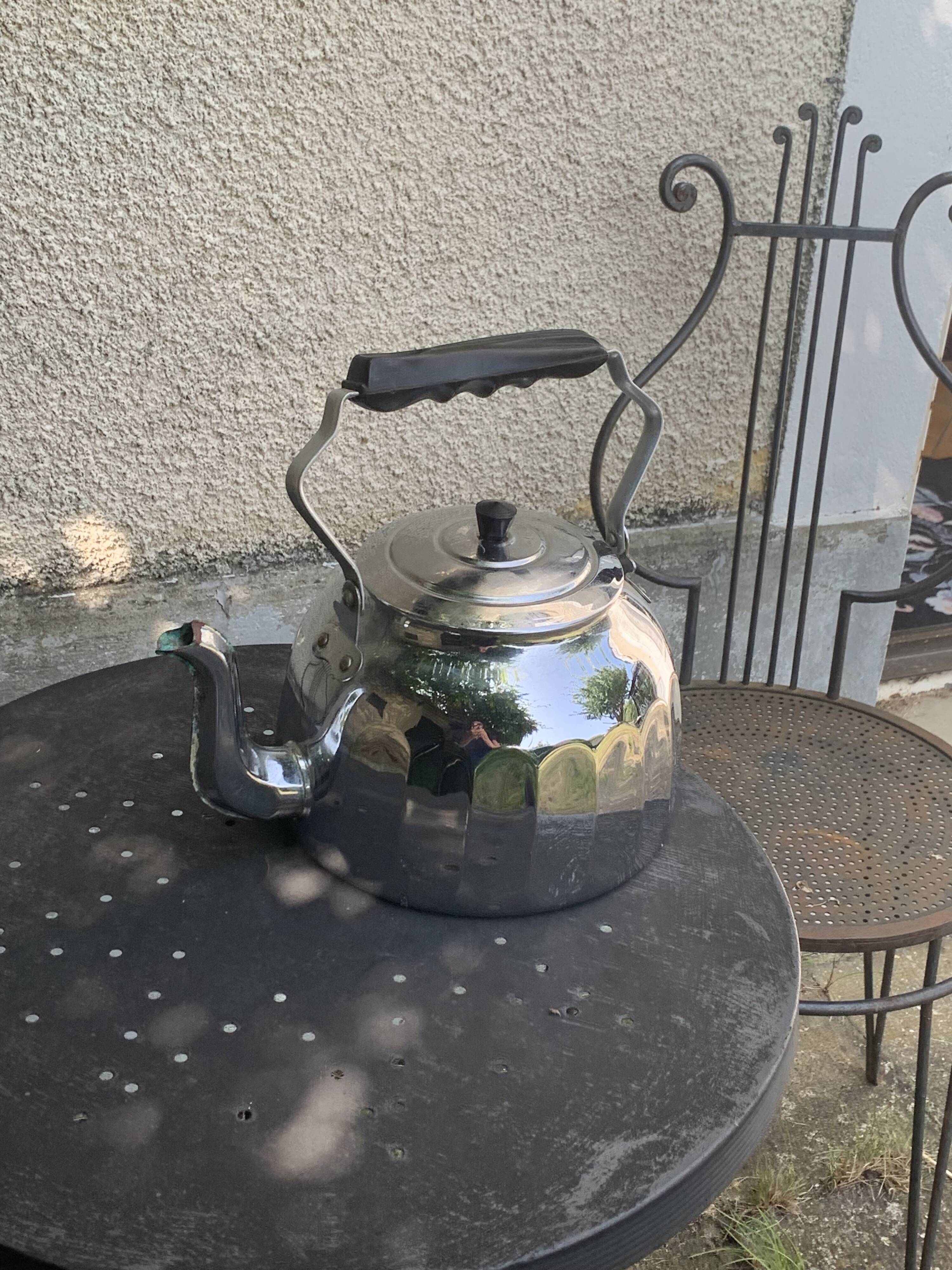 Large kettle, in chrome copper, menesa, vintage and collector's black bakelite handle