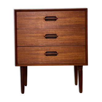 MidCentury Danish modern teak chest of drawers by Ejvind A. Johansson