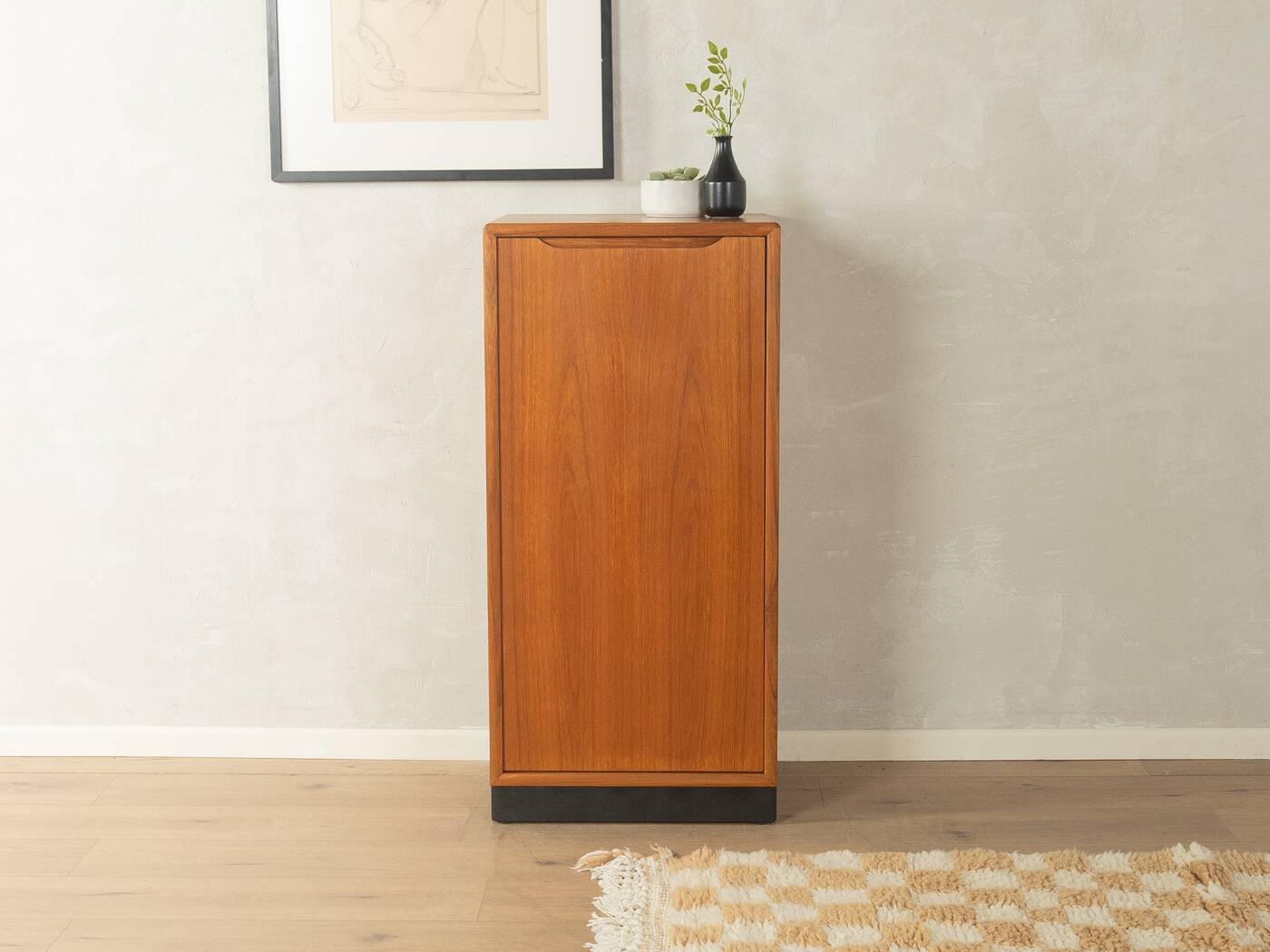 Classic chest of drawers from the 1960s