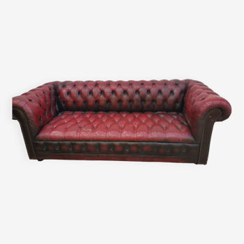 Leather chesterfield