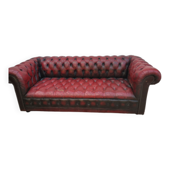 Leather chesterfield