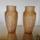 Pair of Art Deco vases in moulded pink glass, signed Souchon Neuvesel, 1940.