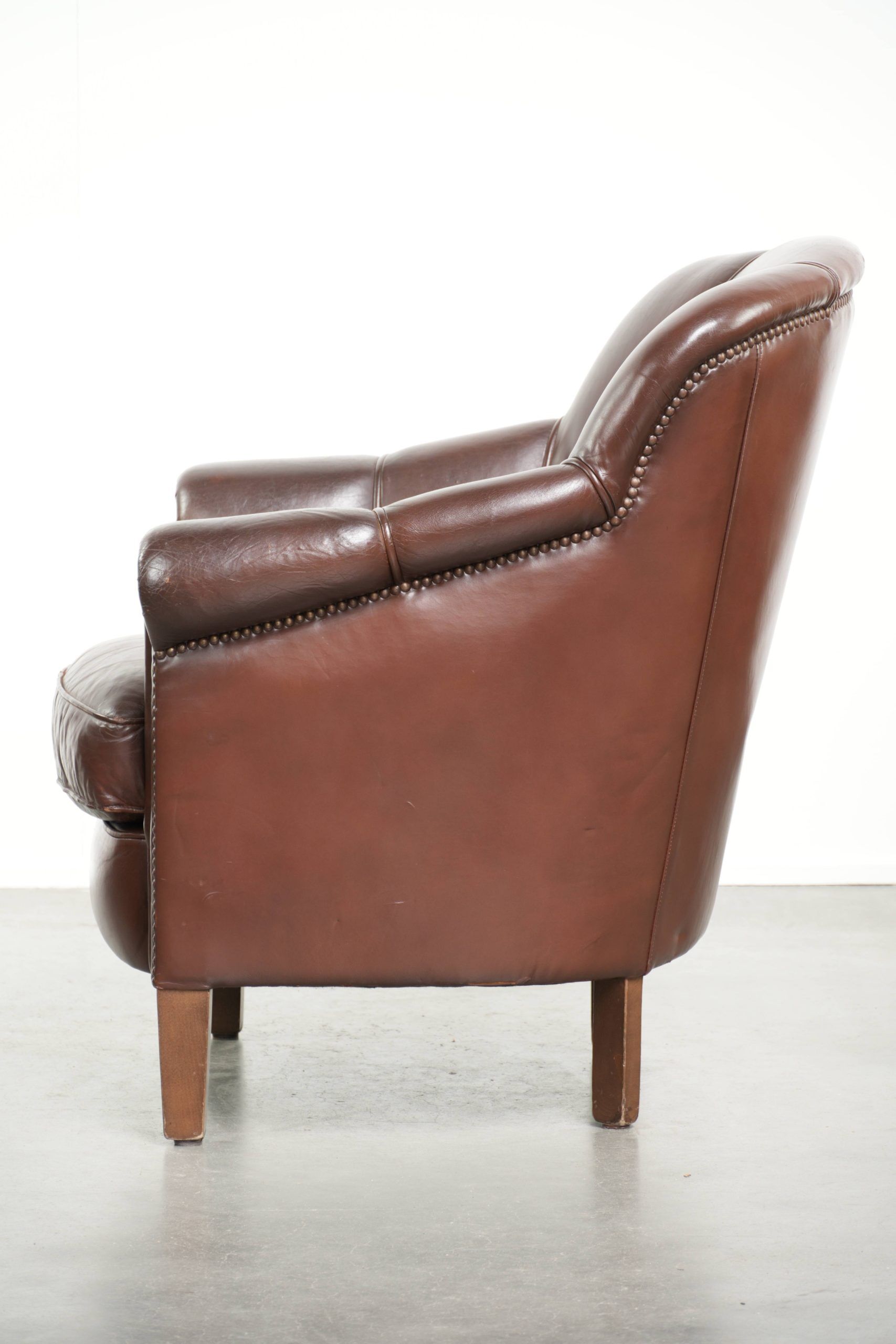 Charming sheepskin armchair with beautiful colours and nice details