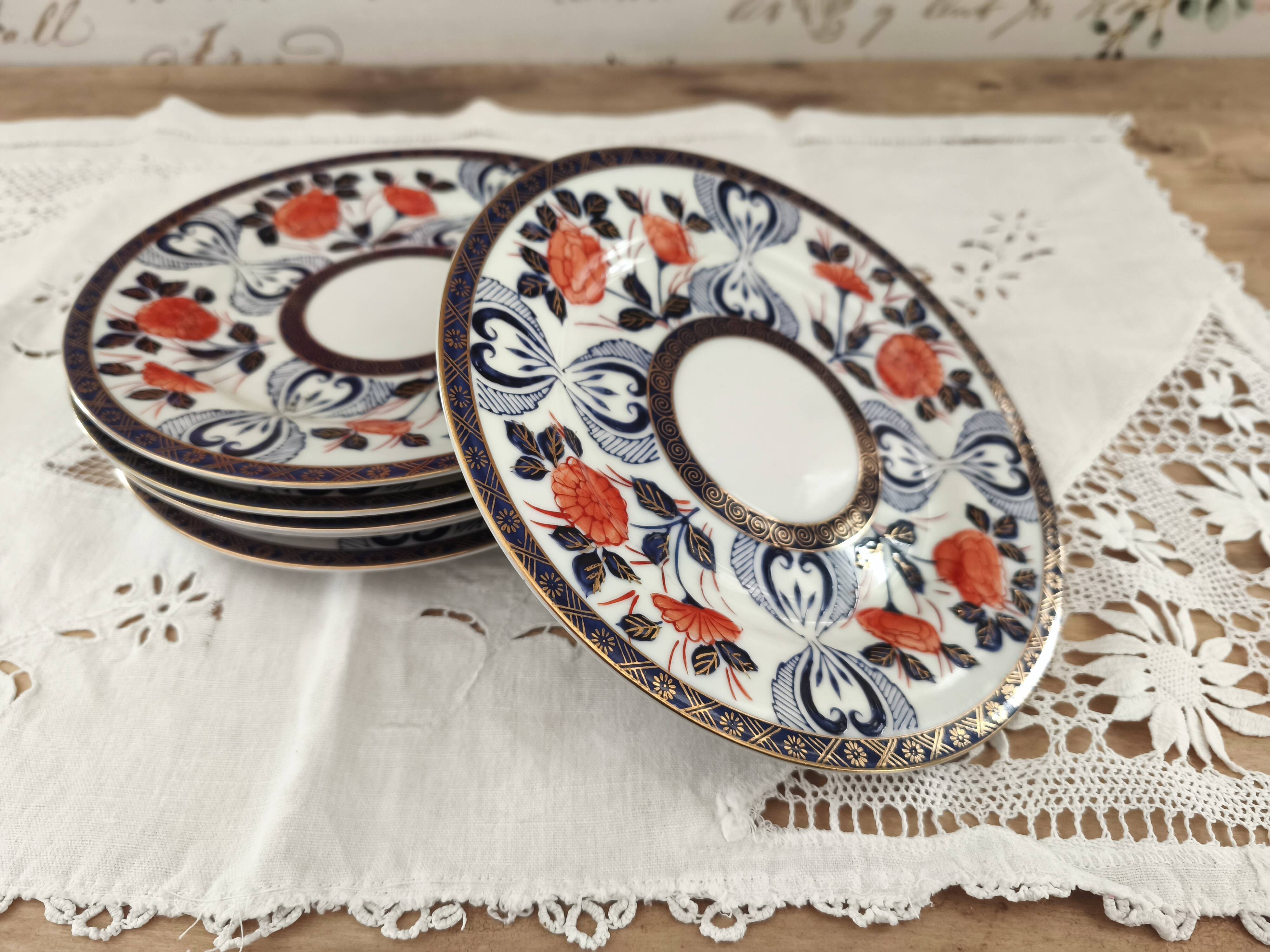 Set of 6 Japanese dessert plates with red, midnight blue and gold decor