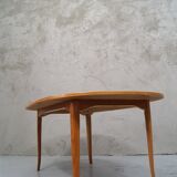 Table basse en bois de cerisier du milieu du siècle par Carl Malmsten pour Mobel Komponerad AV, années 1950