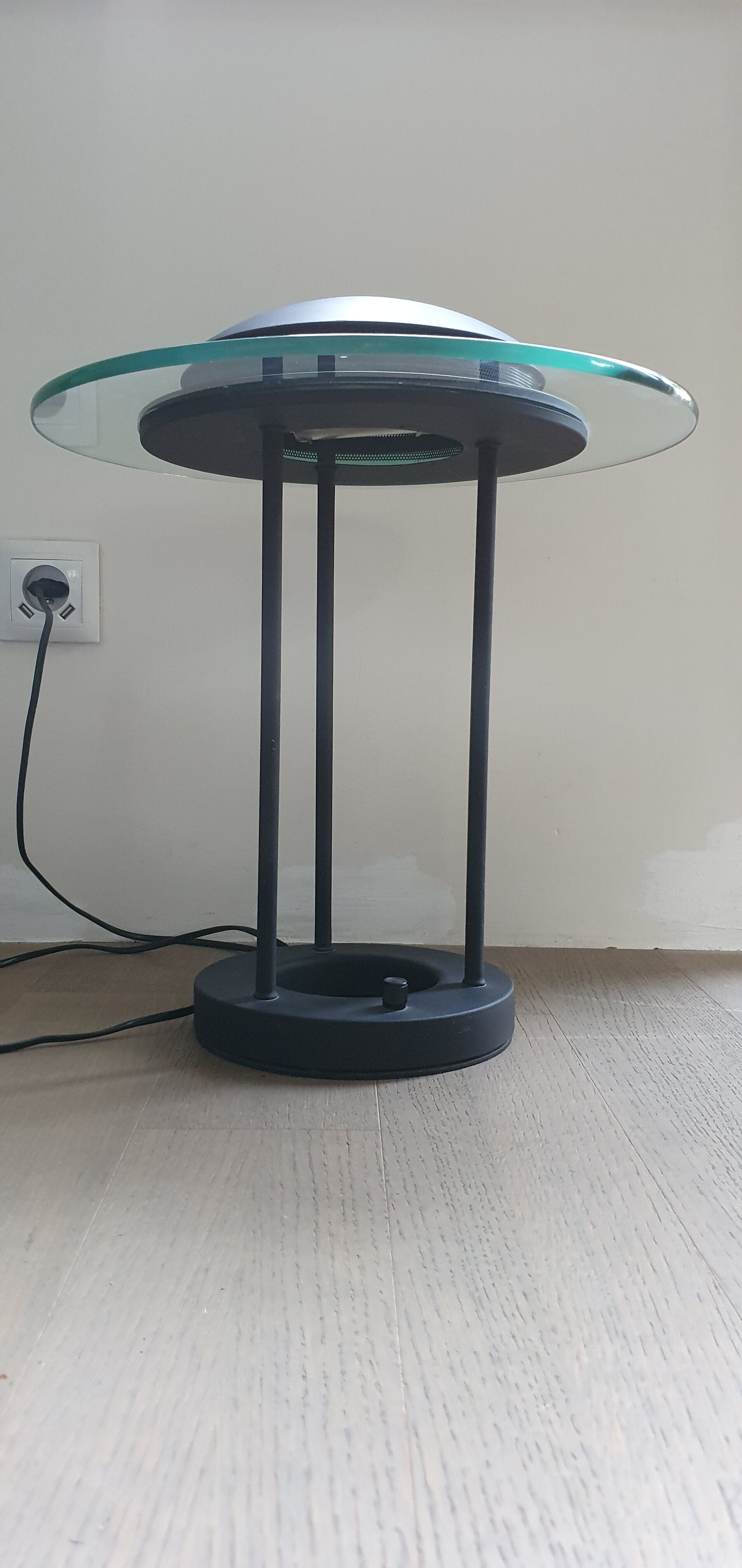 “Saturn” lamp by Robert Sonneman 1970