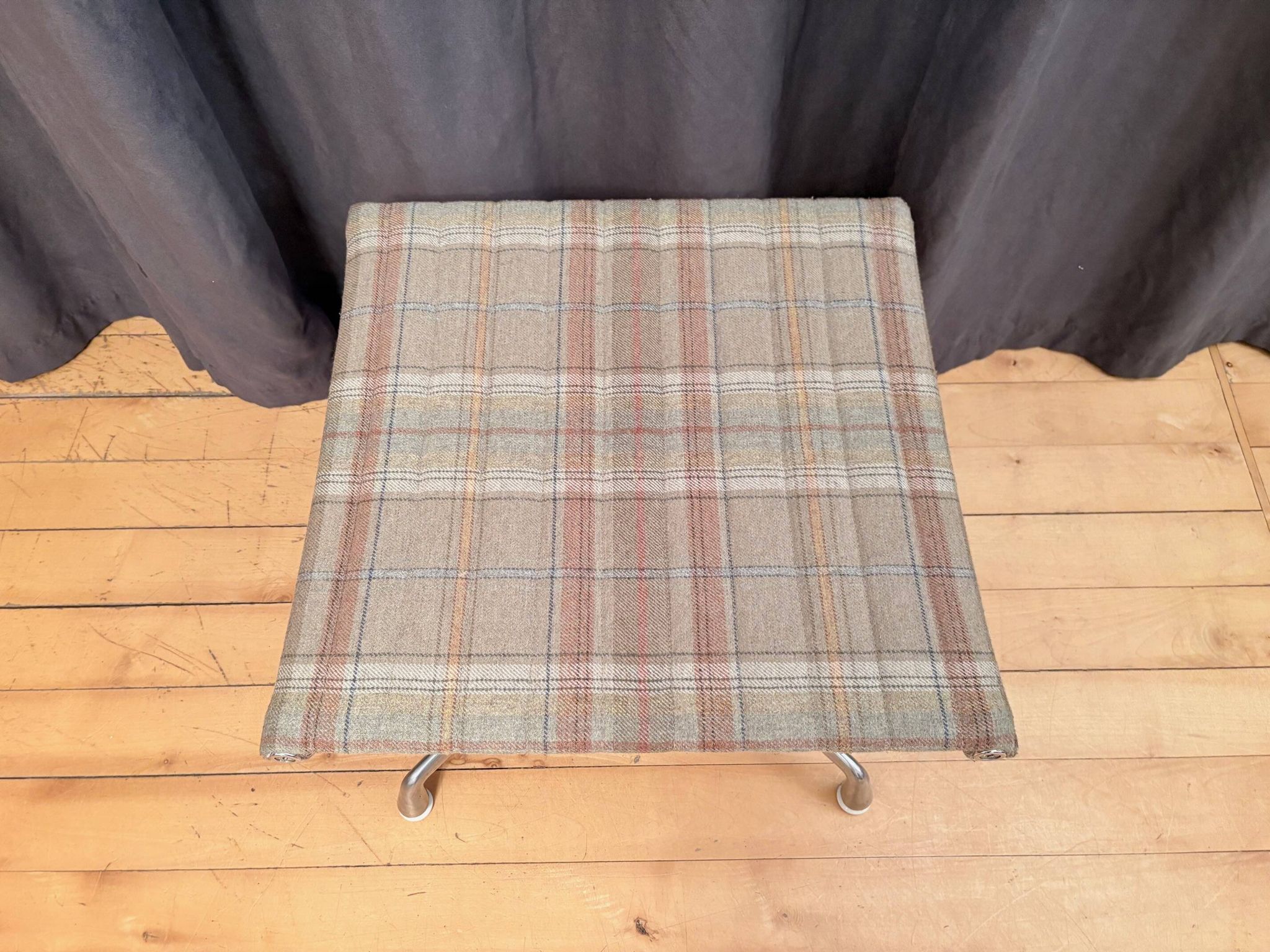 EA 125 Footstool by Charles & Ray Eames, Vitra, Switzerland