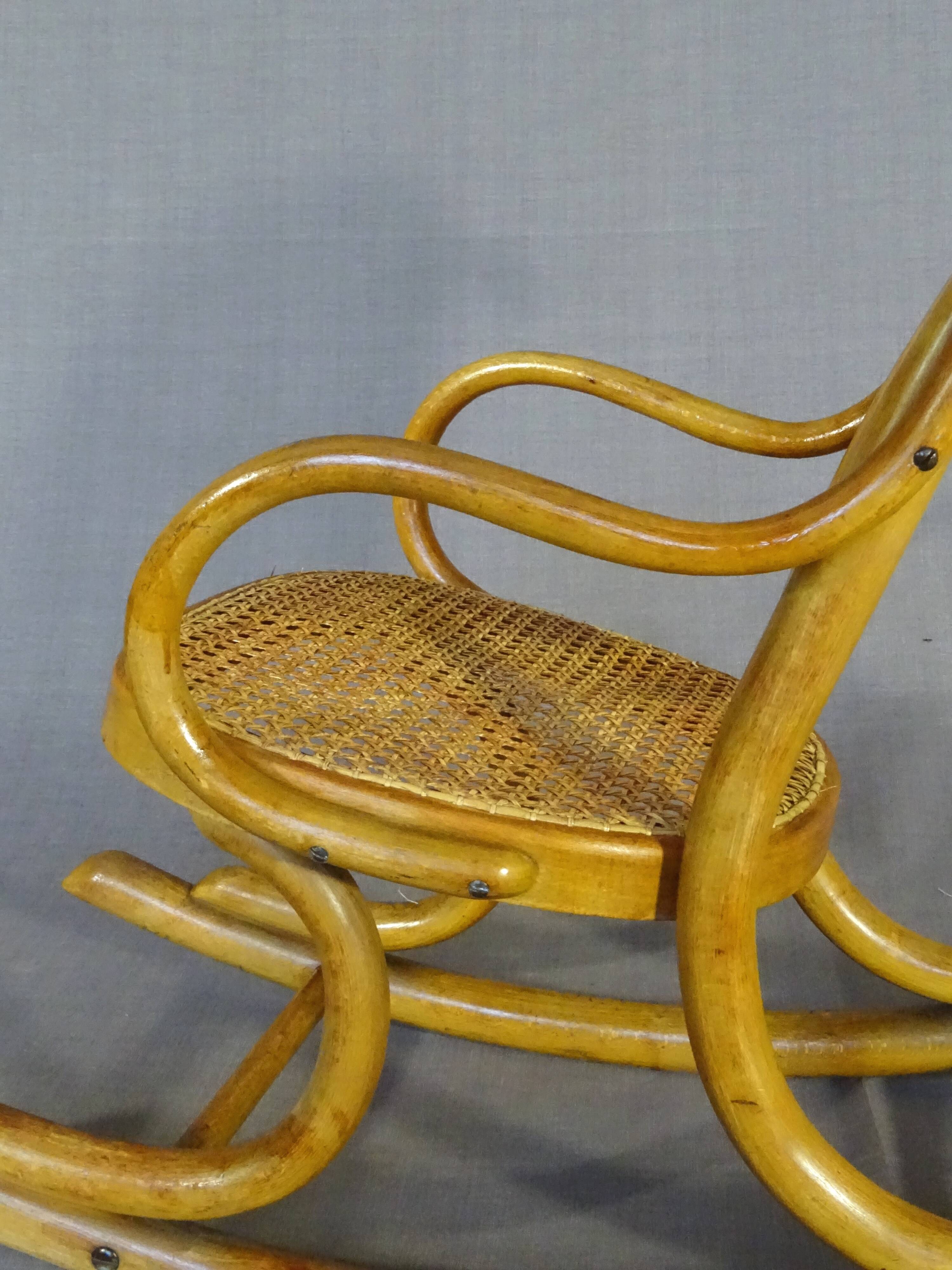 Children's rocking chair No. 1 by Thonet Ca, 1910