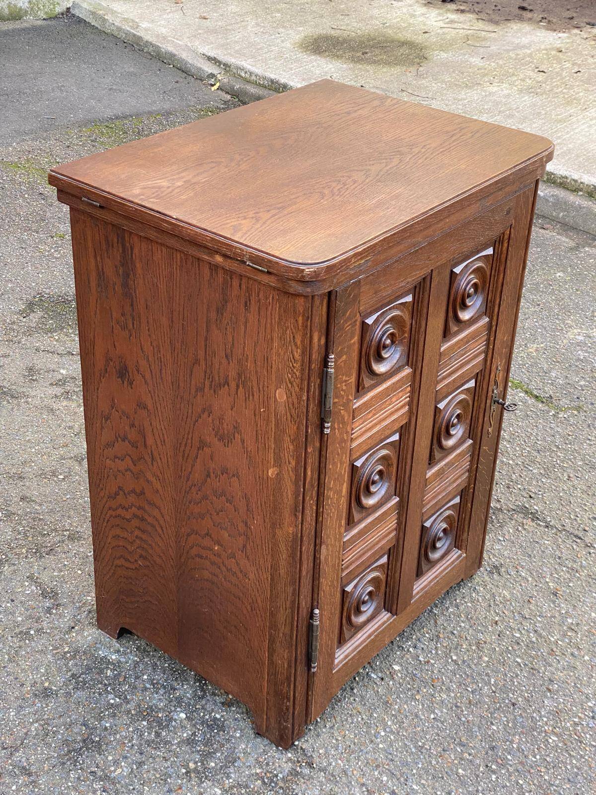 Vintage solid wood commode in Breton style