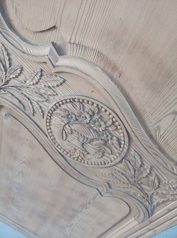 Set of 2 Norman-style wardrobe doors