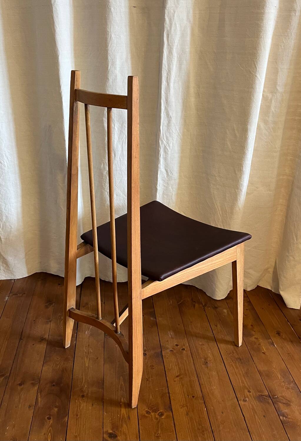 Italian work from the 40s, chair