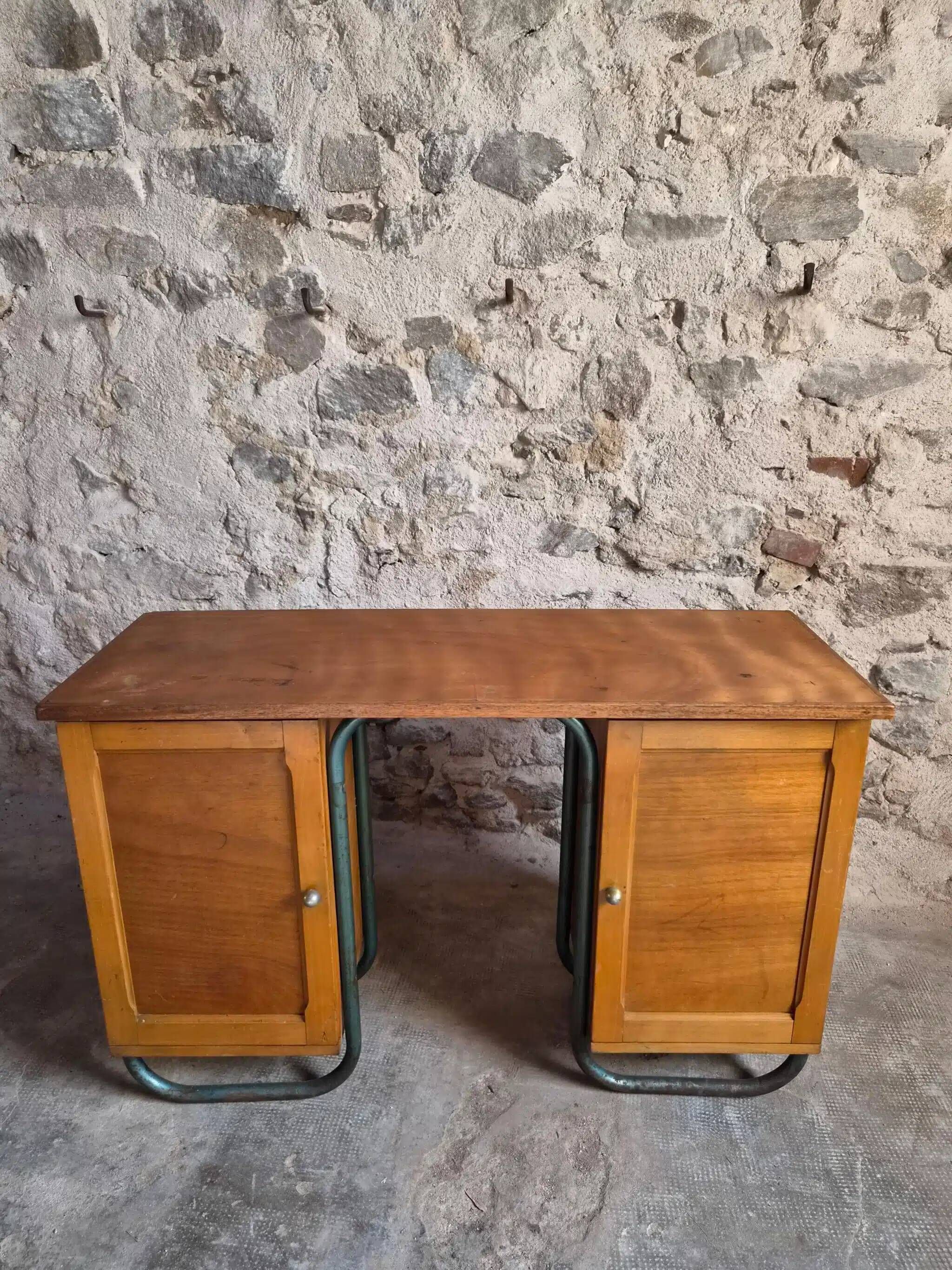 Bureau d'écriture moderniste français en hêtre et acier tubulaire, années 1930