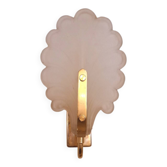 Shell wall light