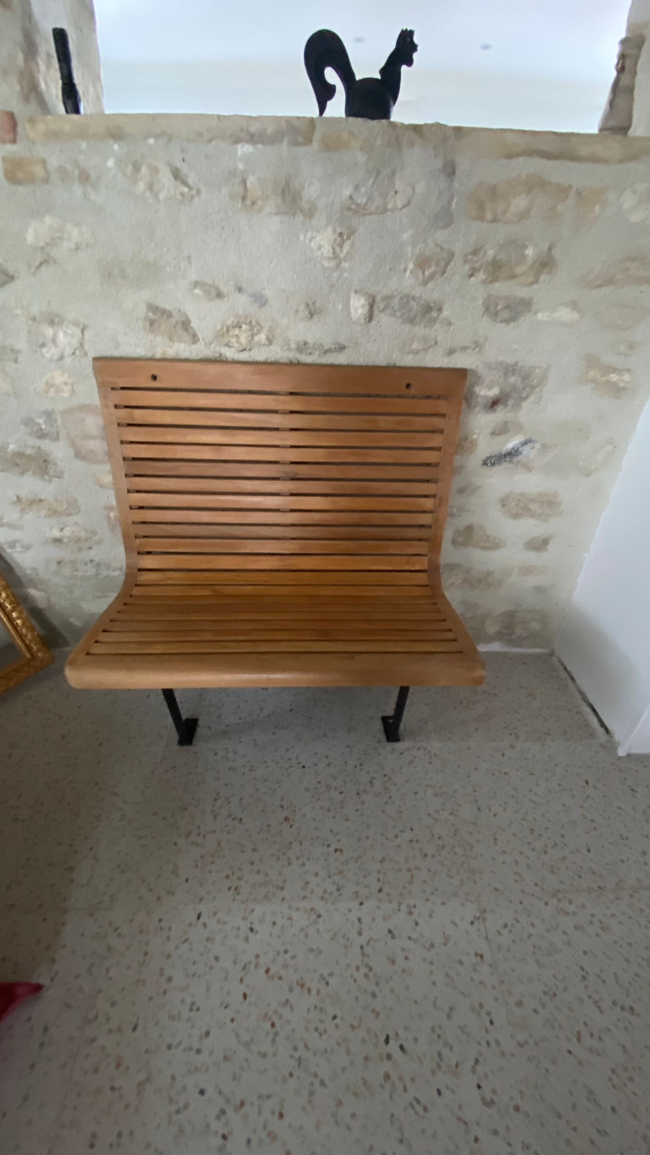 Train bench or metro in wood 1900 with its luggage rack