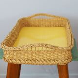 Plateau en osier et contreplaqué laqué jaune, vintage
