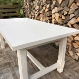 Farm table
