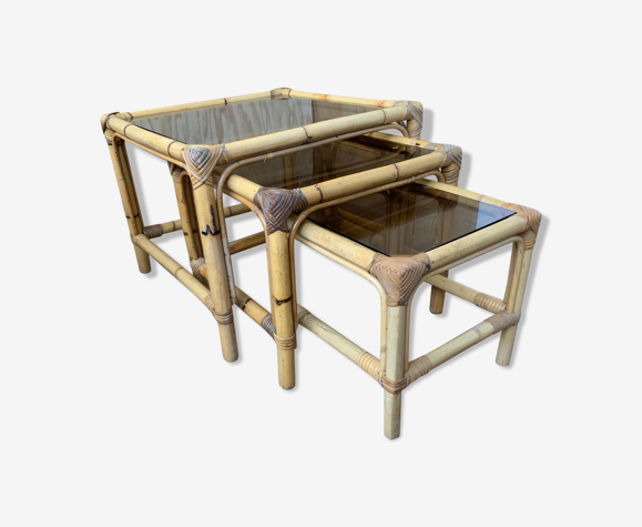 Pull-out tables