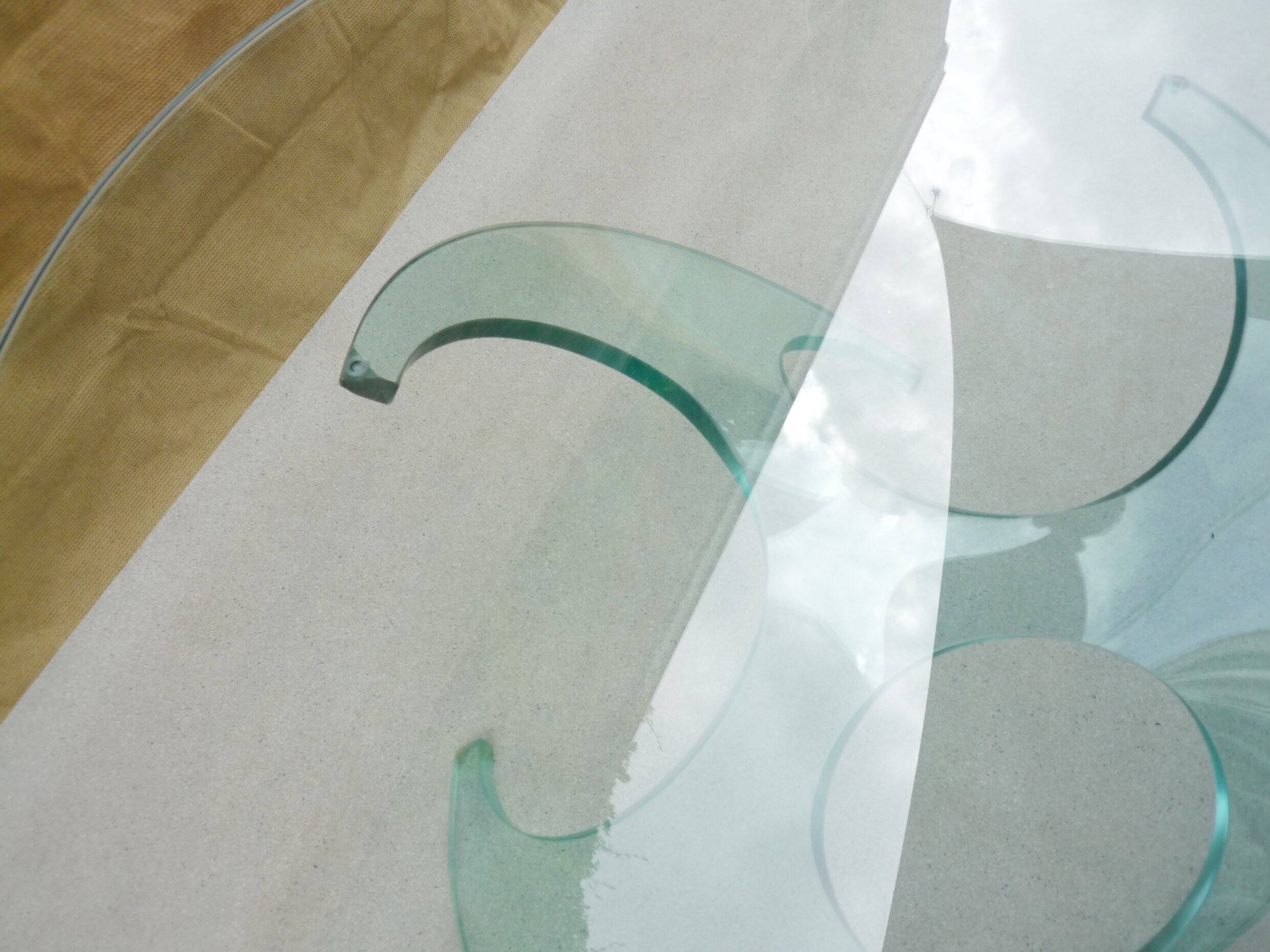 Propeller glass coffee table