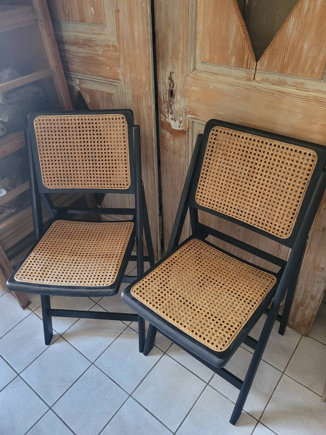 2 foldable cane chairs