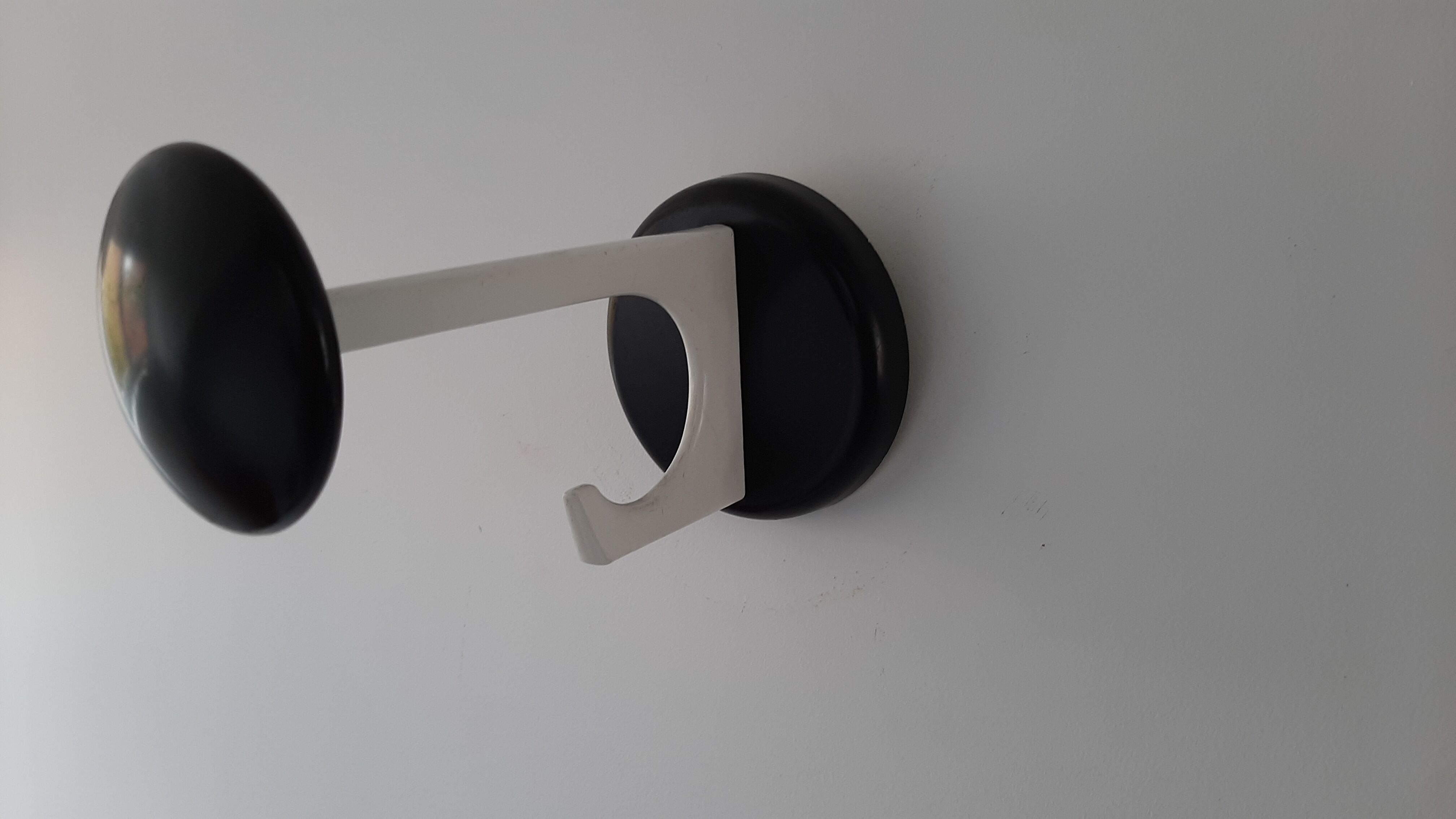 Pateres Schonbuch in vintage bakelite