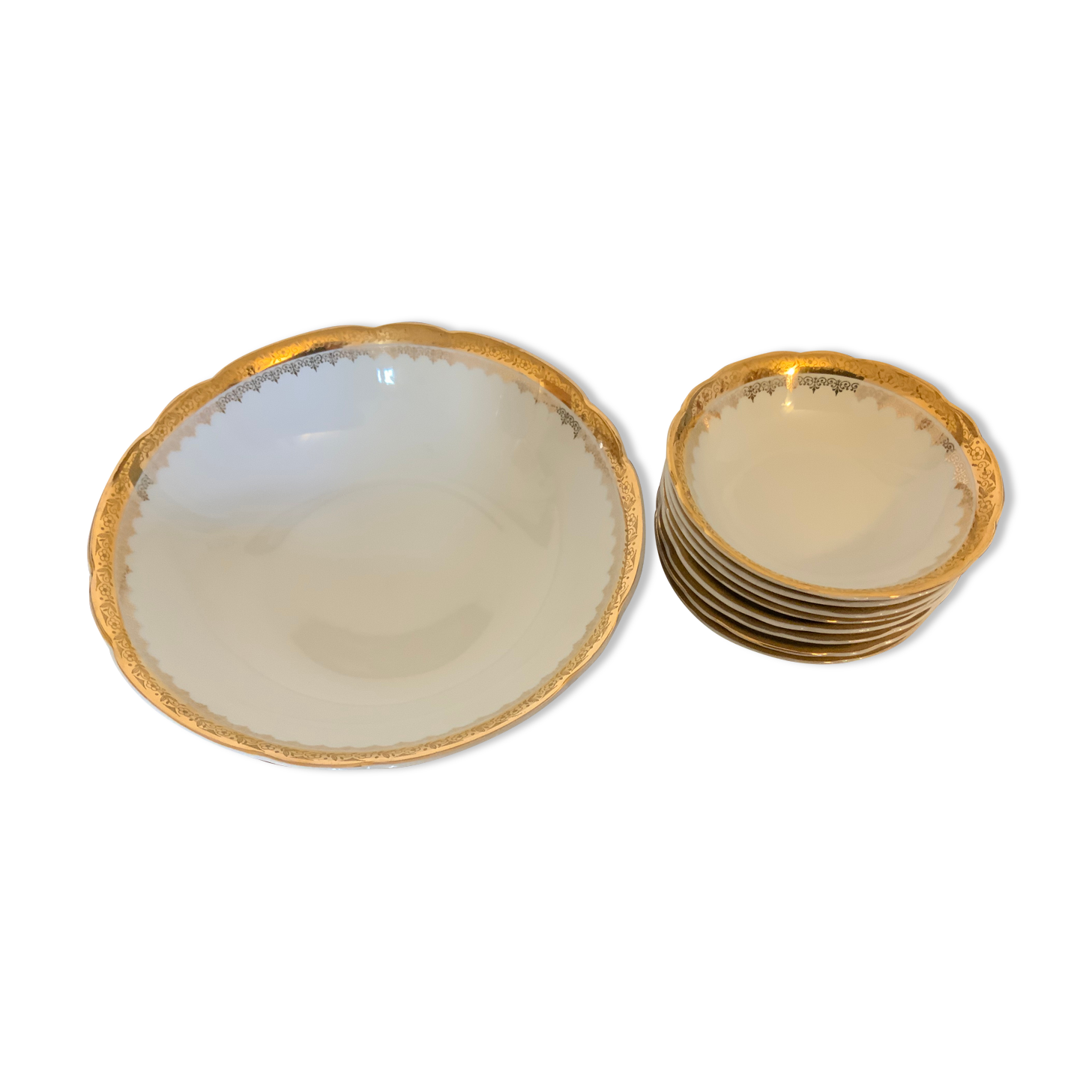 Salad and cups for fruit salad