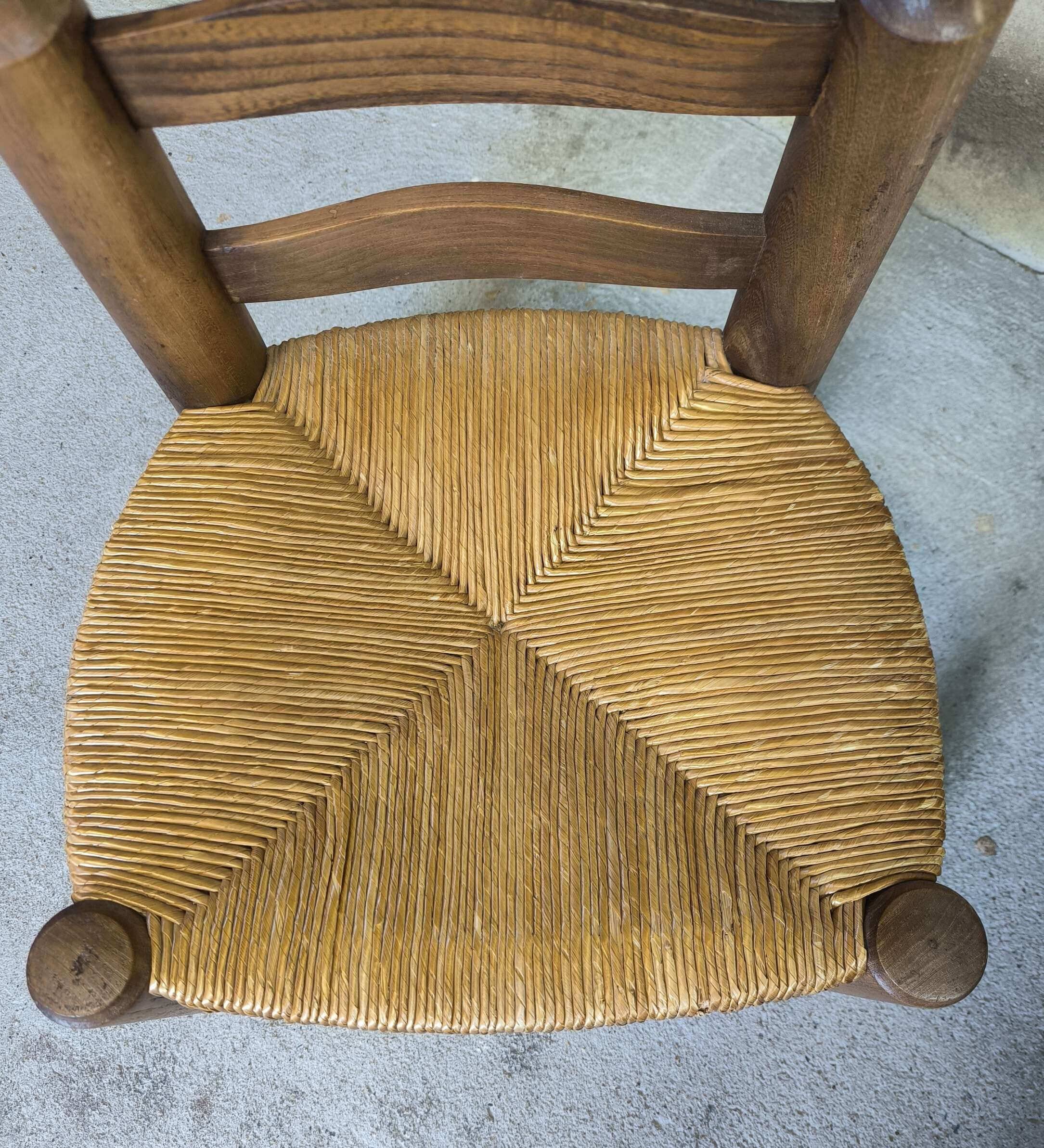 Vintage low chair in wood and straw