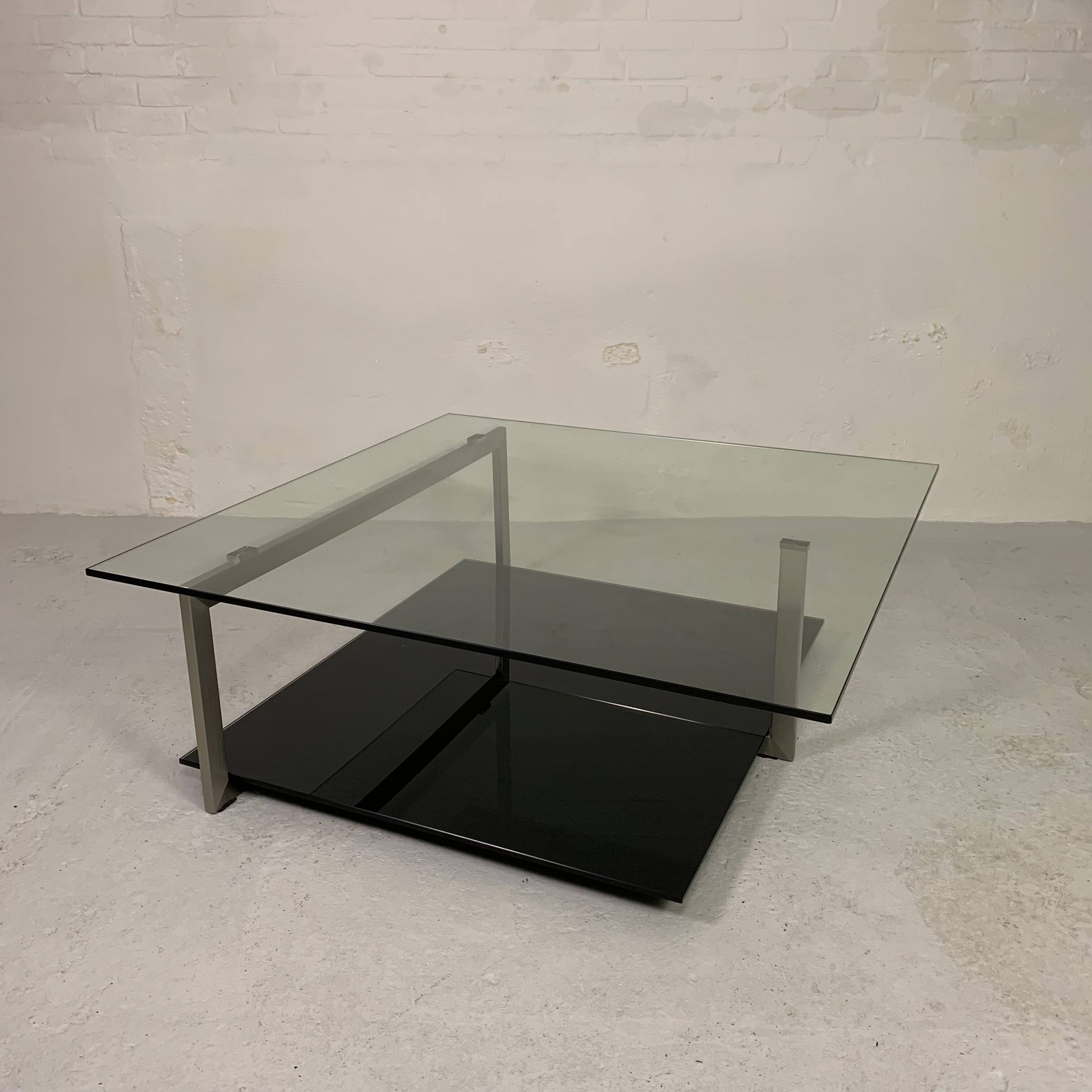 Glass coffee table 110 x 110 cm in the style of Rolf Benz and Metaform