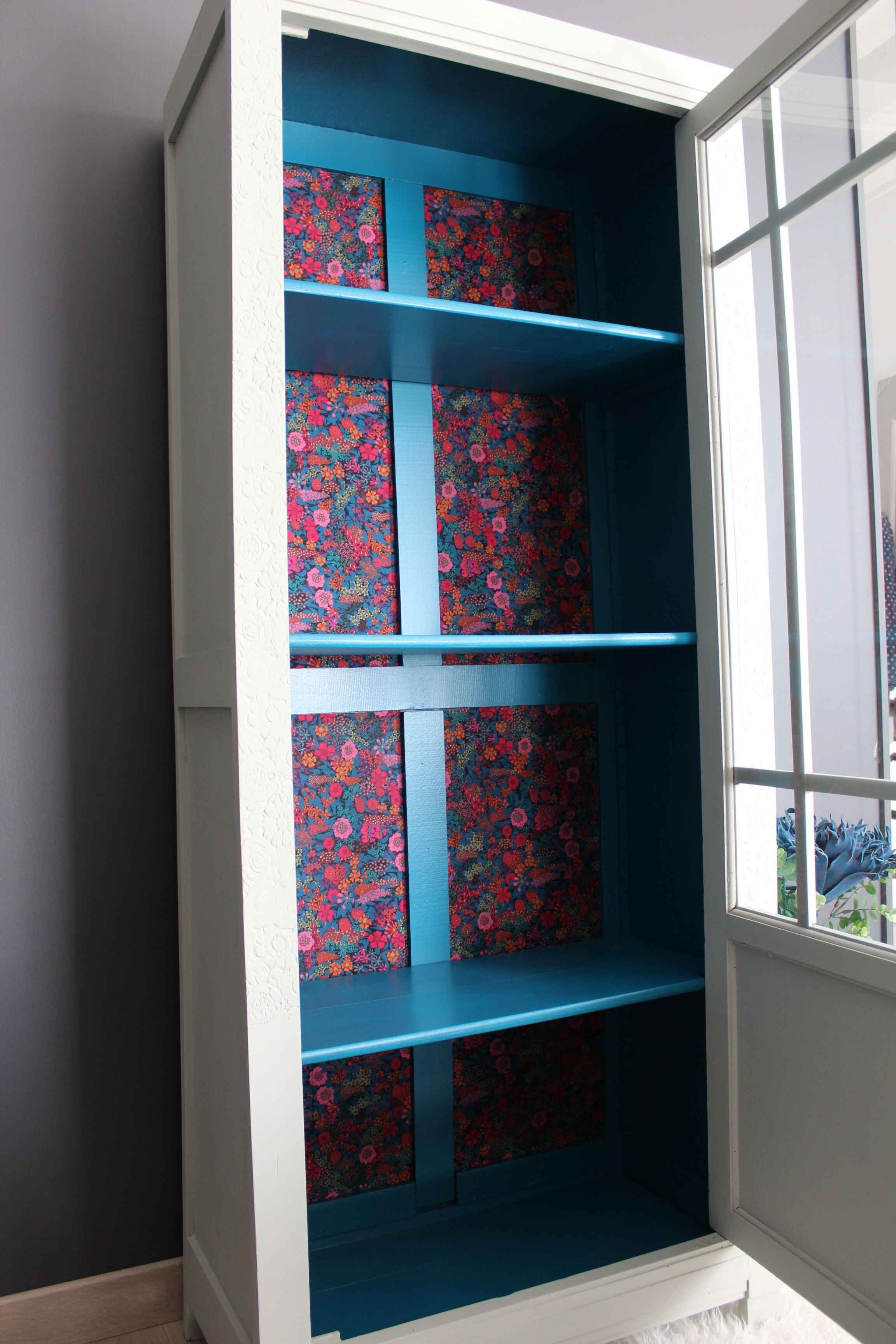 Armoire parisienne vitrée