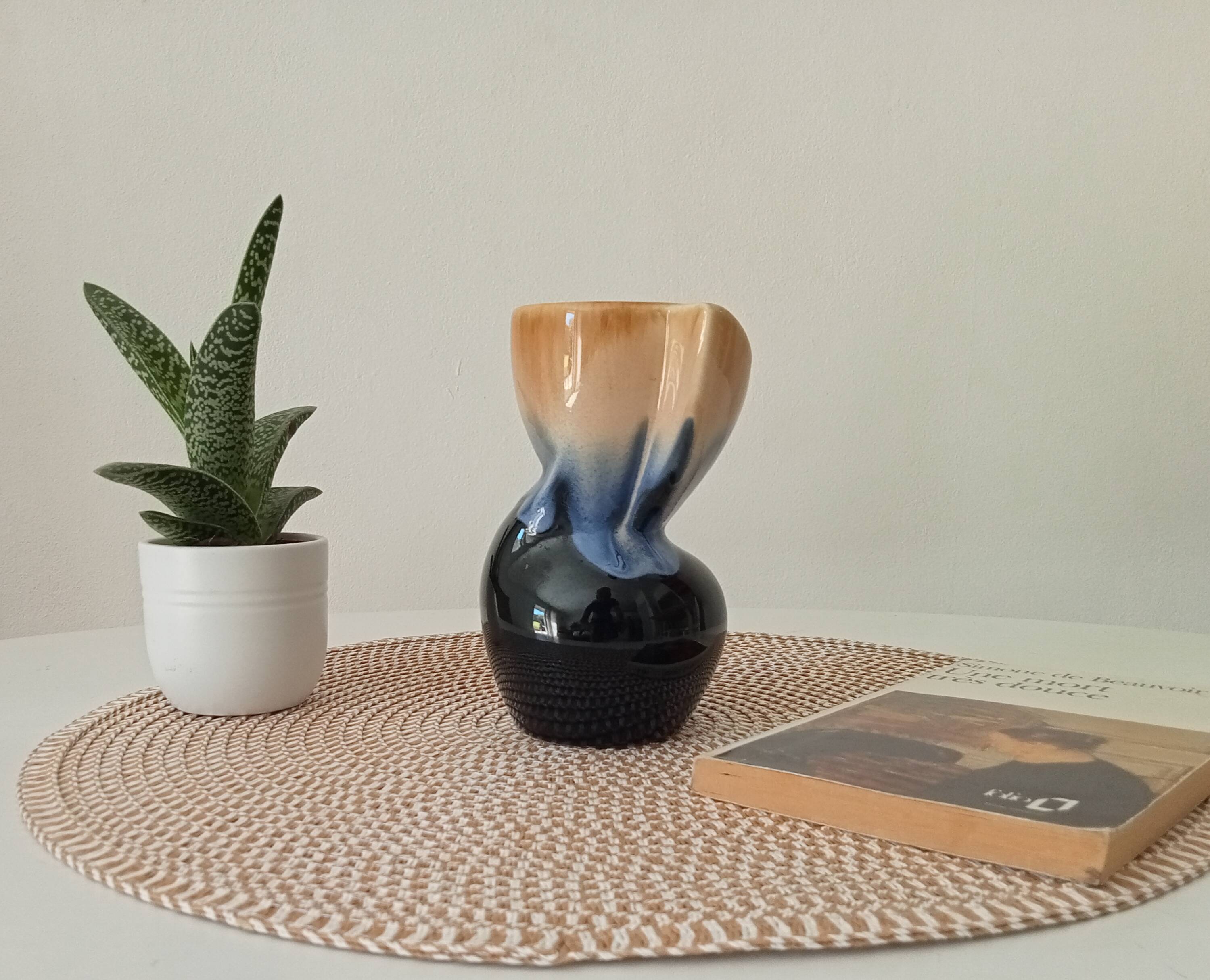 Vintage twist vase in Vallauris style