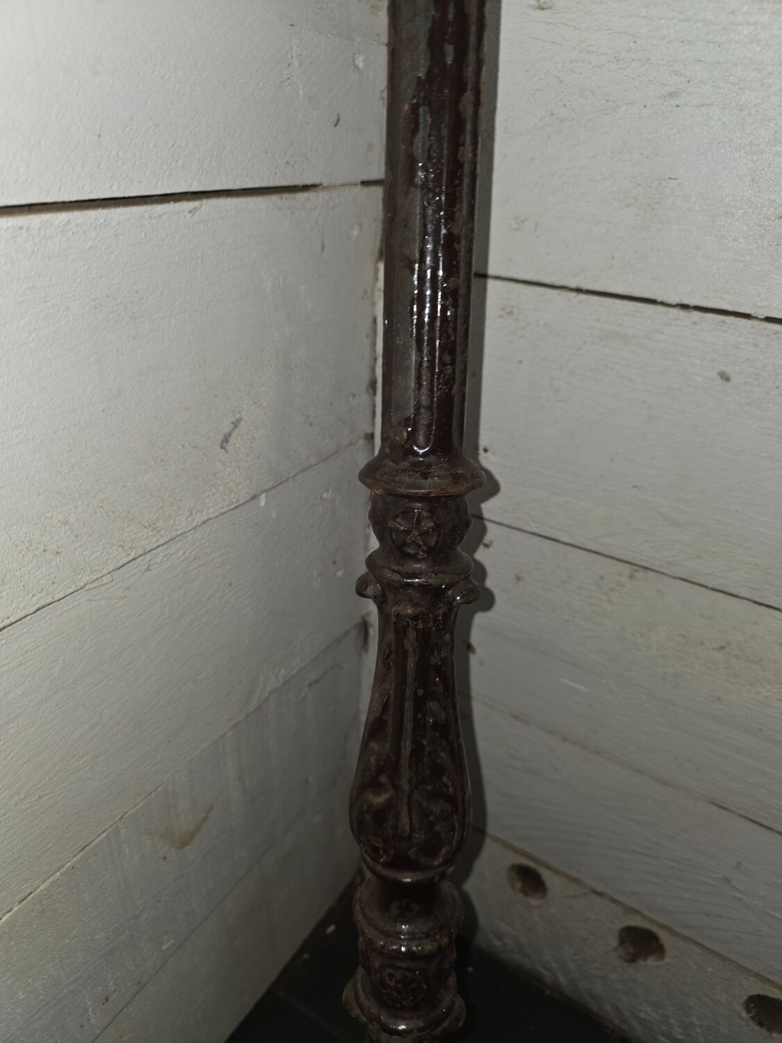 19th-century cast iron staircase landing