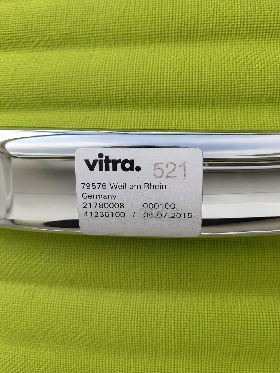 Vitra EA 108 Aluminum Swivel Chair