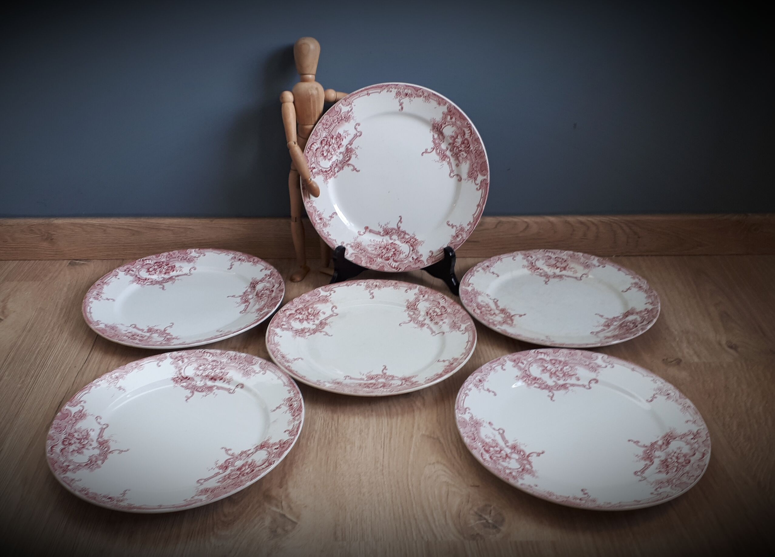 Set of 6 flat plates Red Dolphin 1920