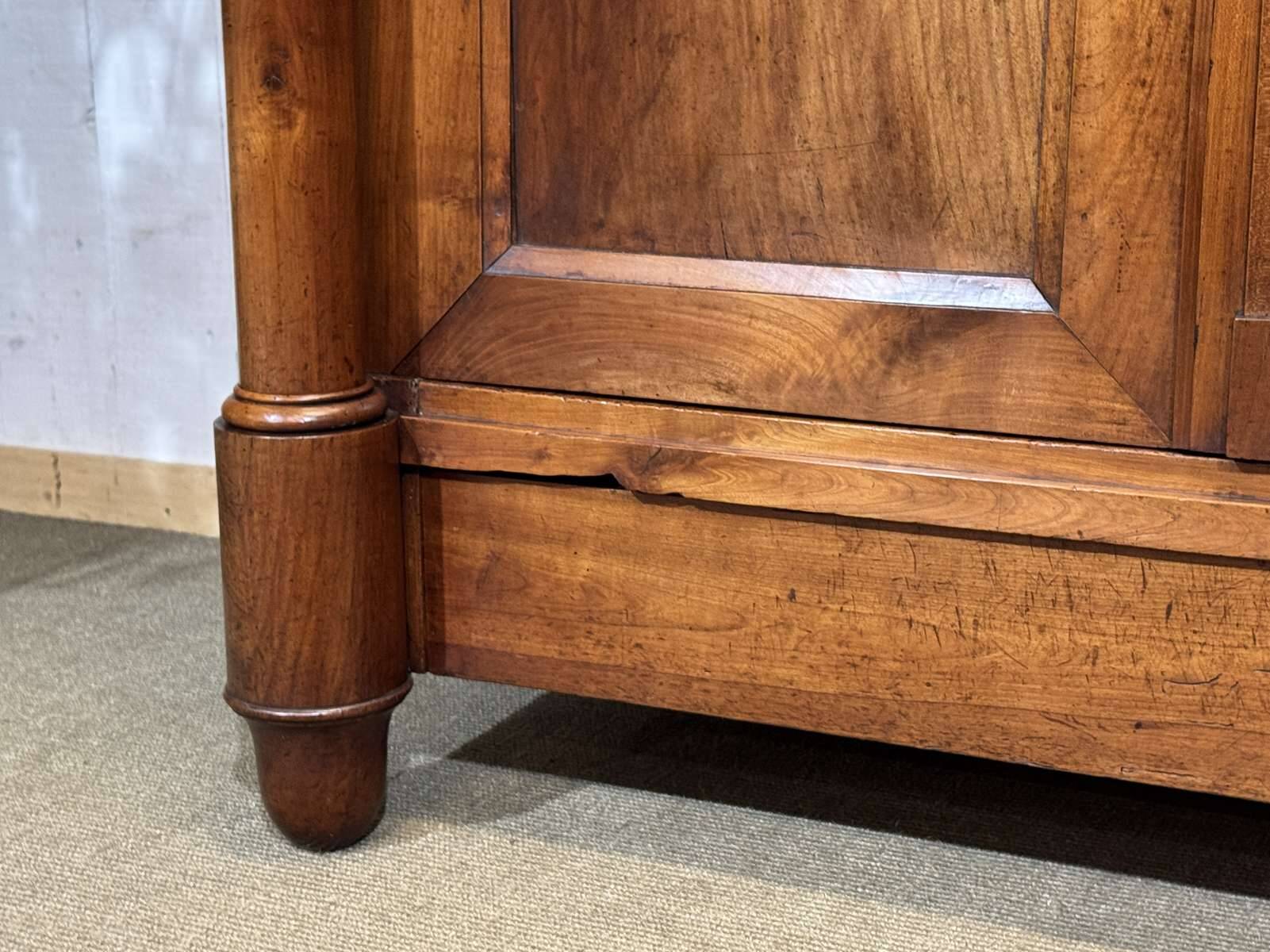 Armoire penderie Empire en merisier XIXème