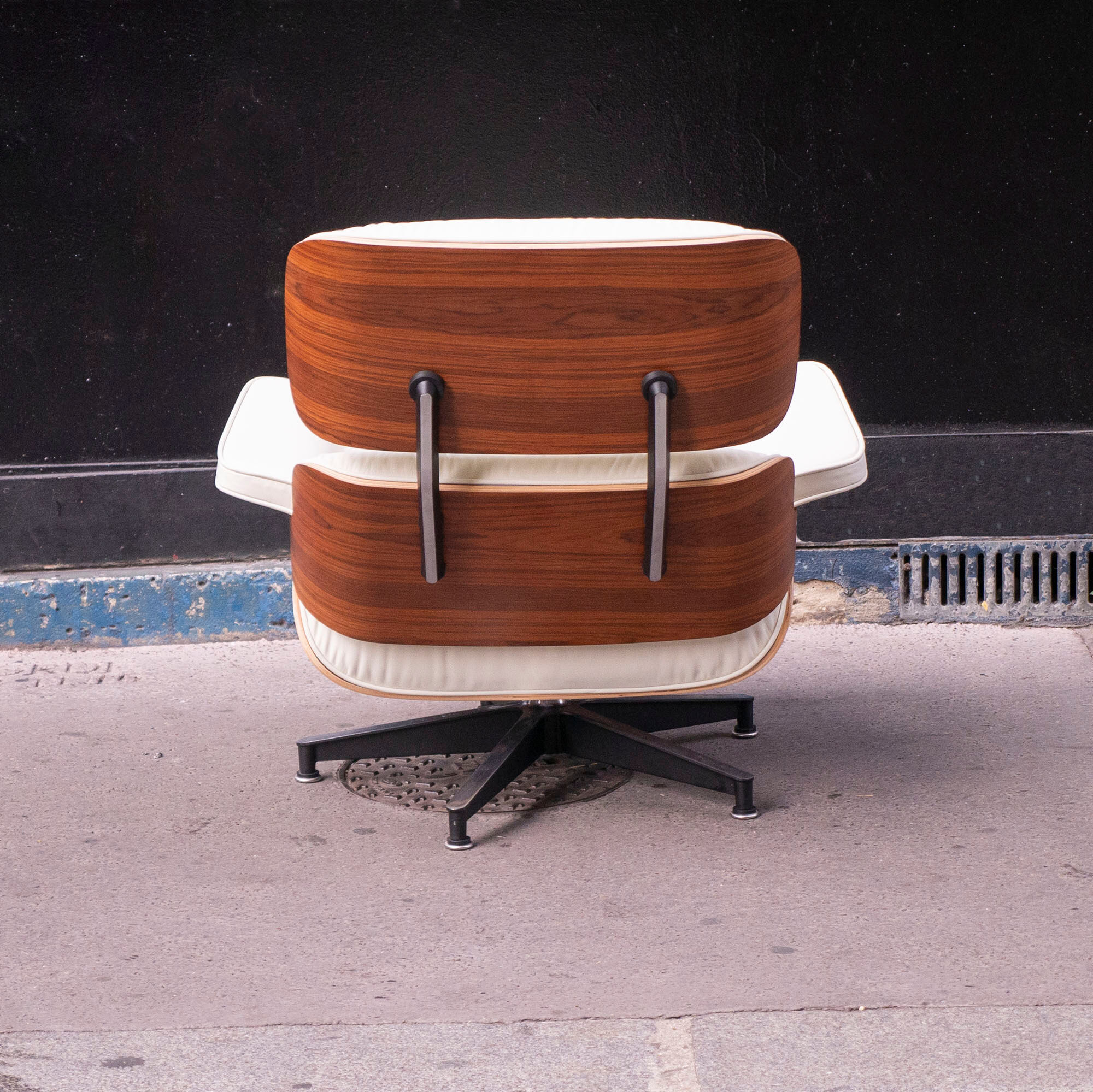 Charles & Ray Eames Lounge Chair 2017 Herman Miller Edition