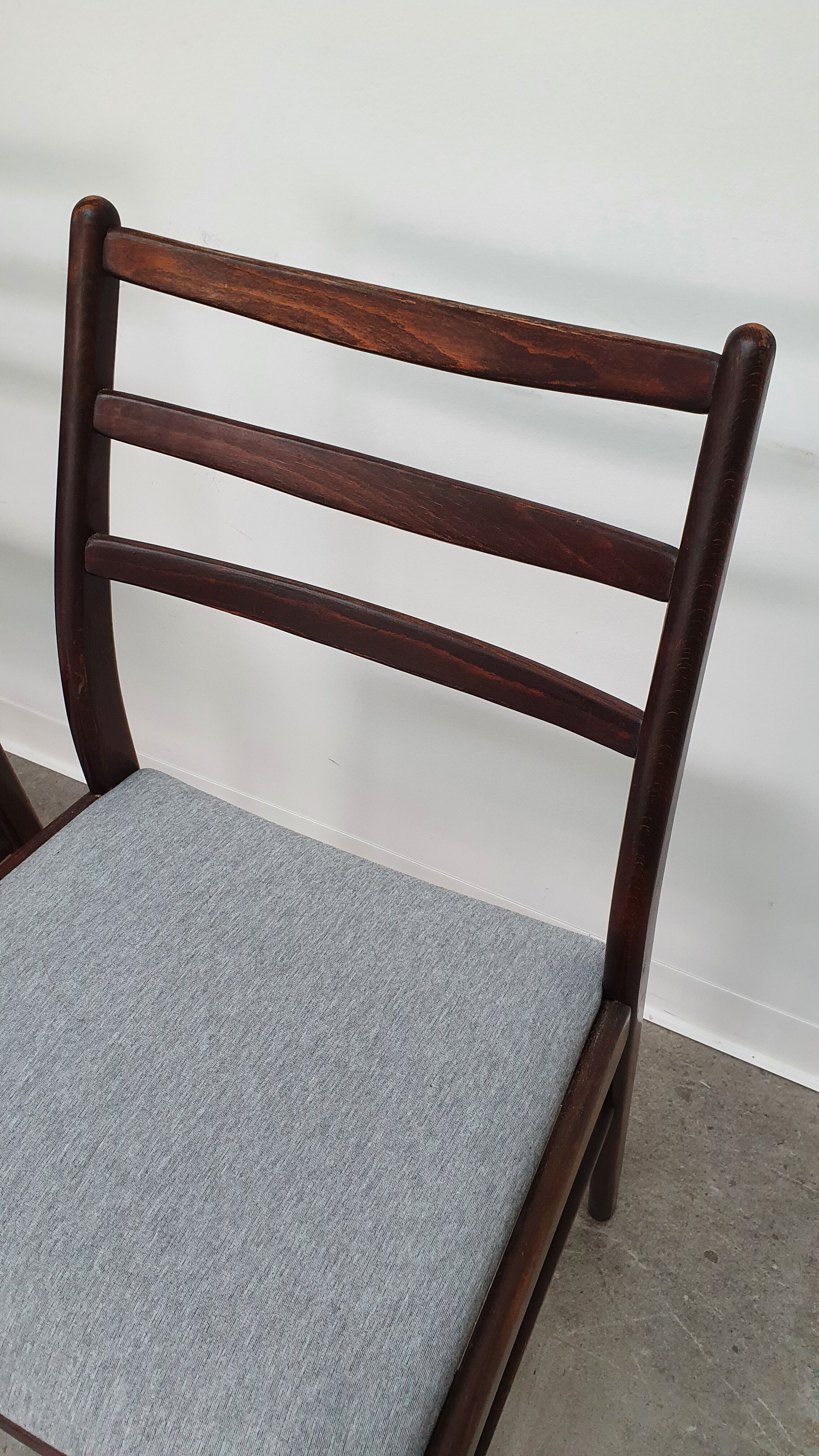 Set of 4 Scandinavian chairs in Rio rosewood