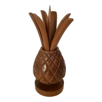 Ananas en bois décoratif