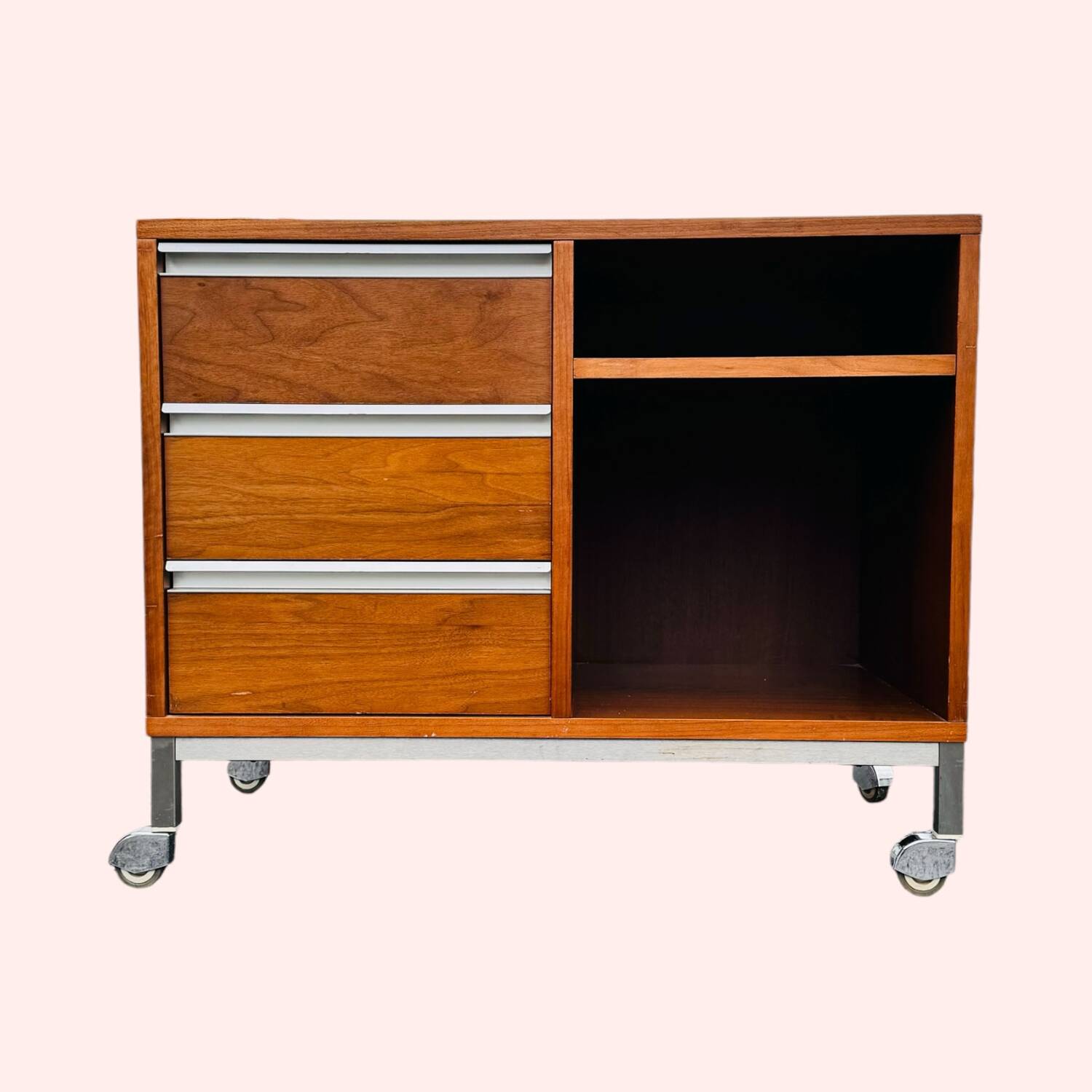 Vintage 70s design low cabinet