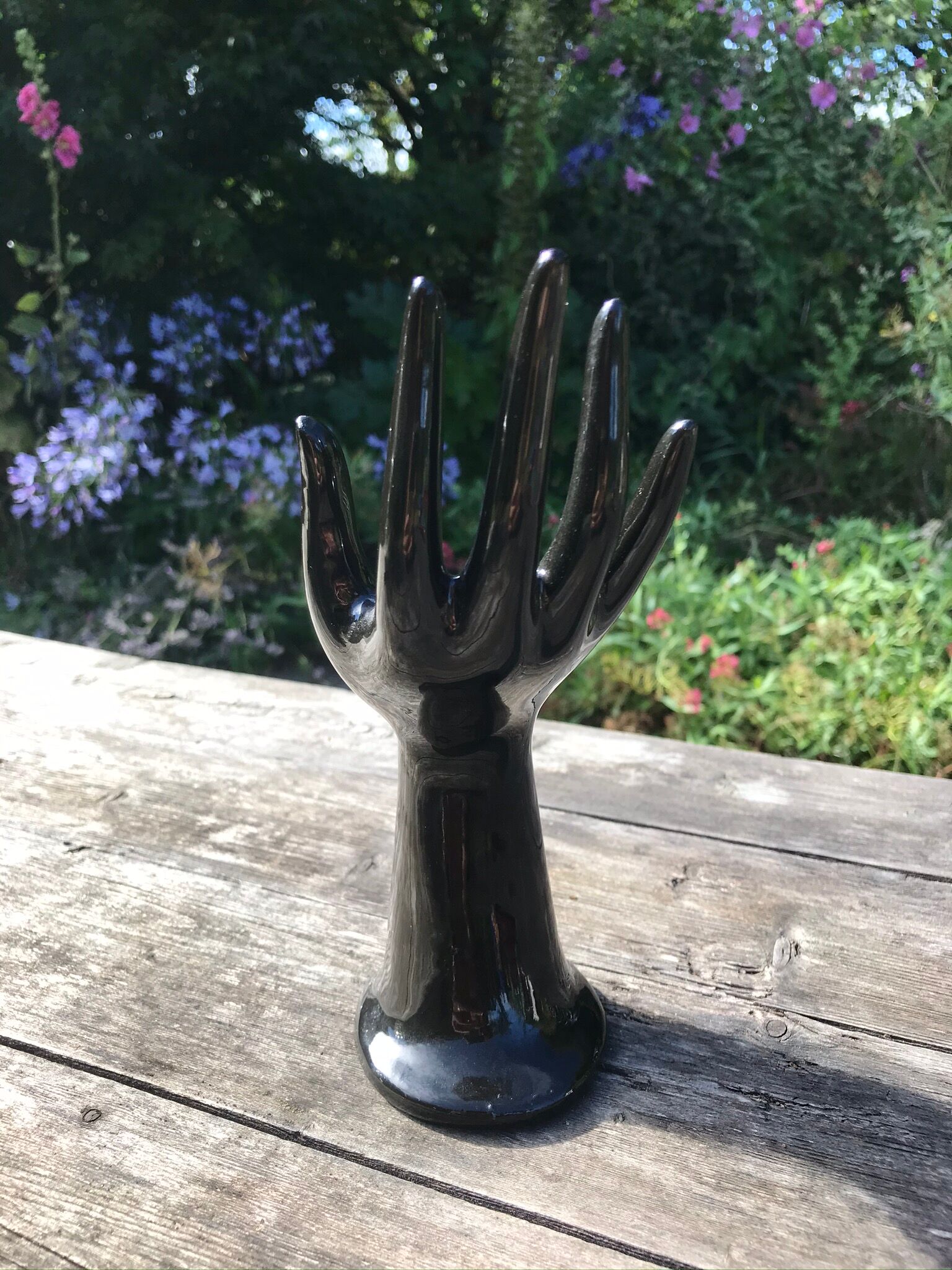 Hand baguier and soliflore in black porcelain