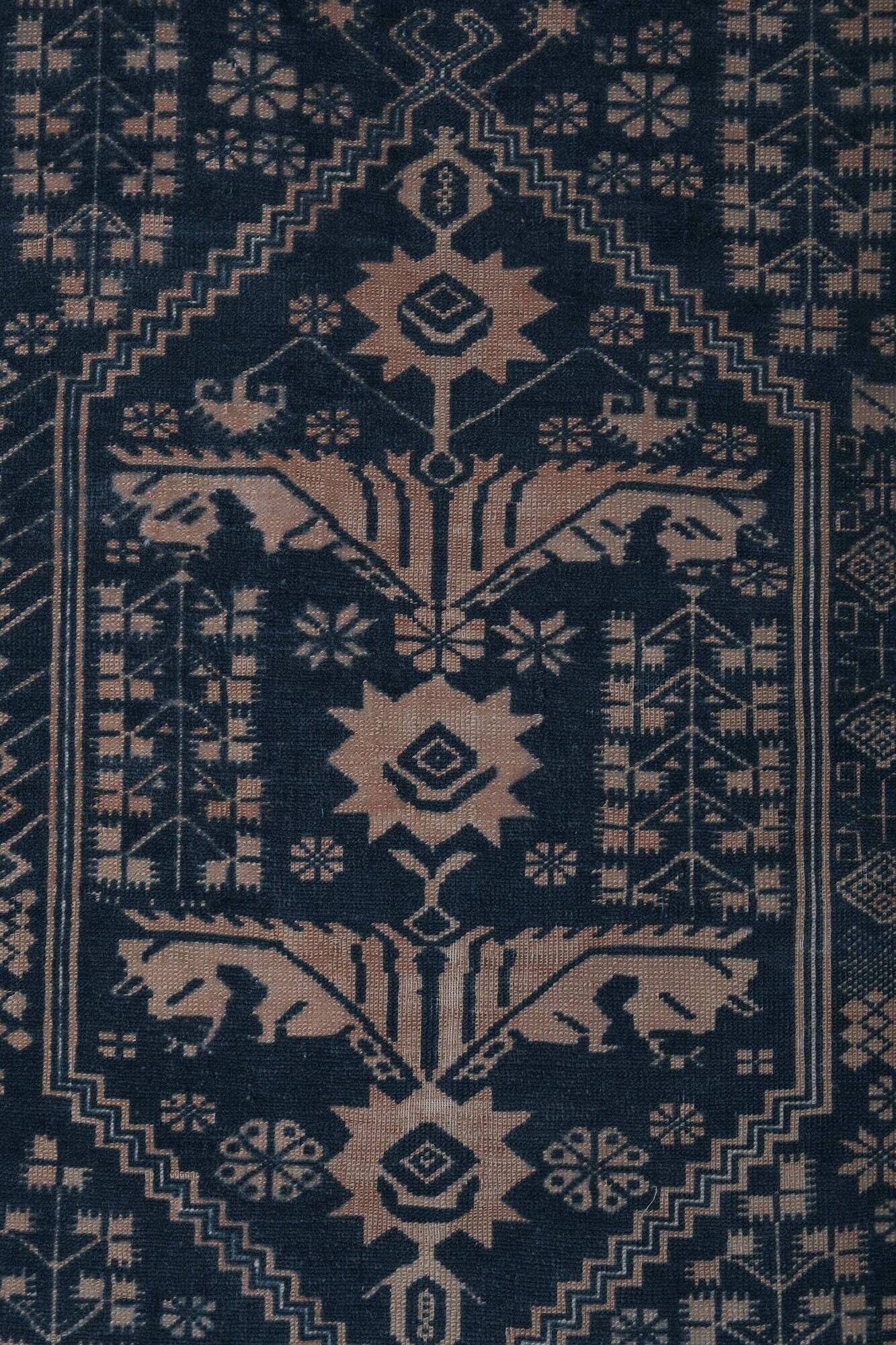Vintage handmade Turkish rug 118x171 cm