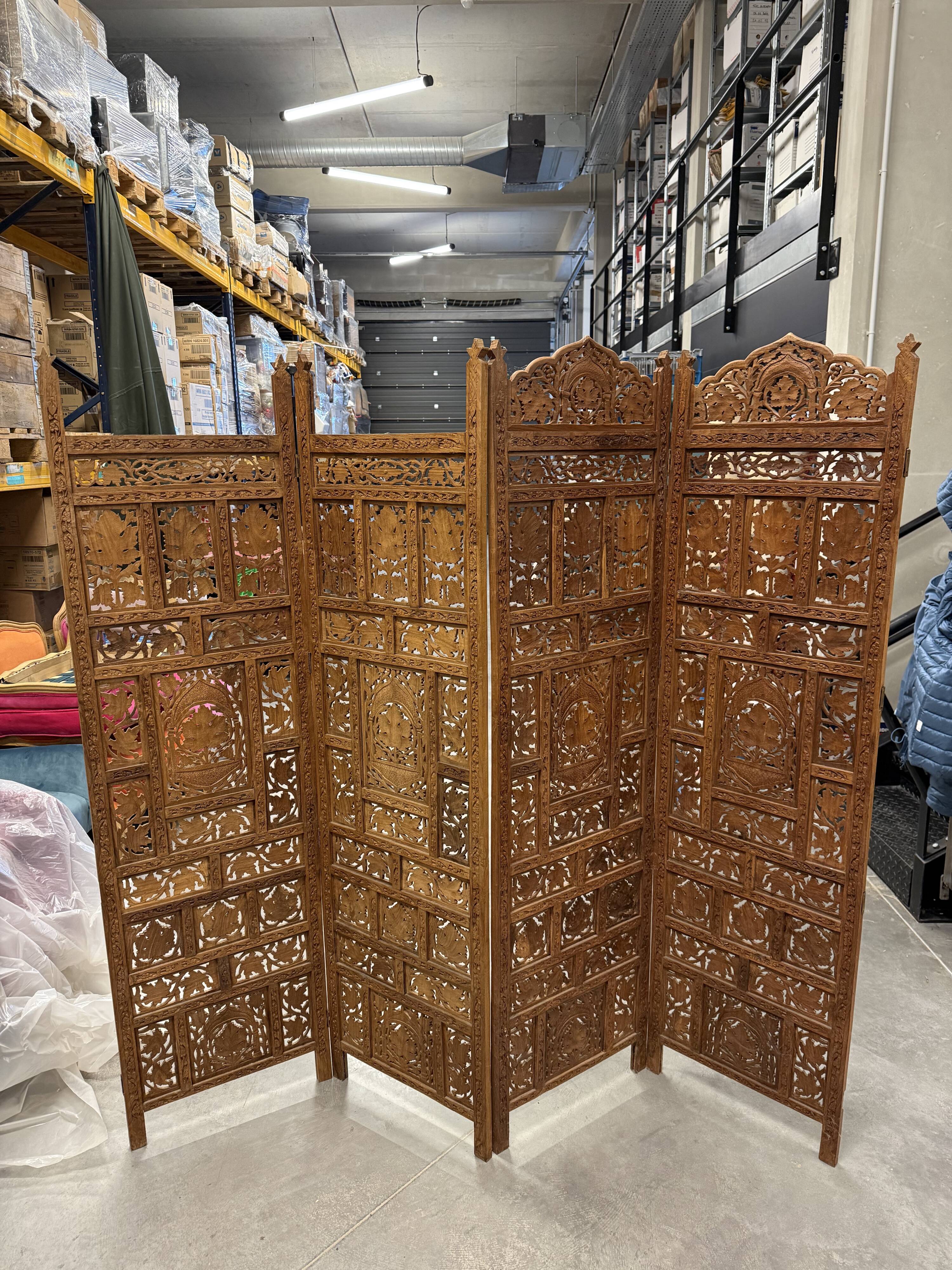 Set of 2 Indian screens