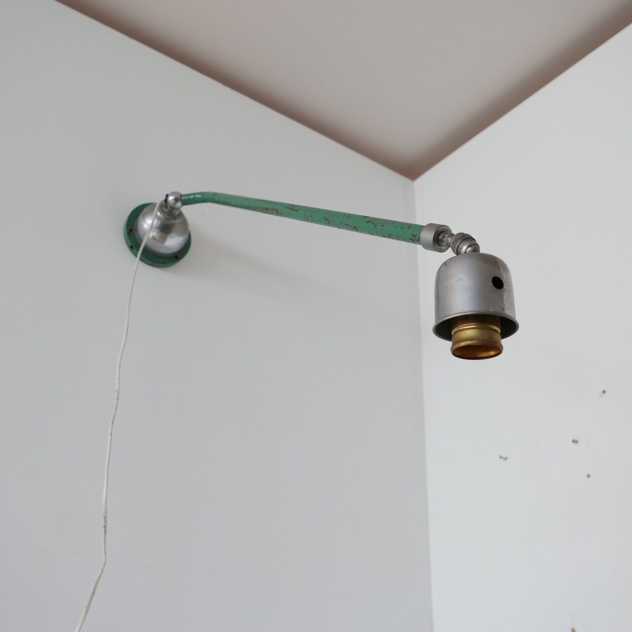 Telescopic swedish painted extendable industrial wall light