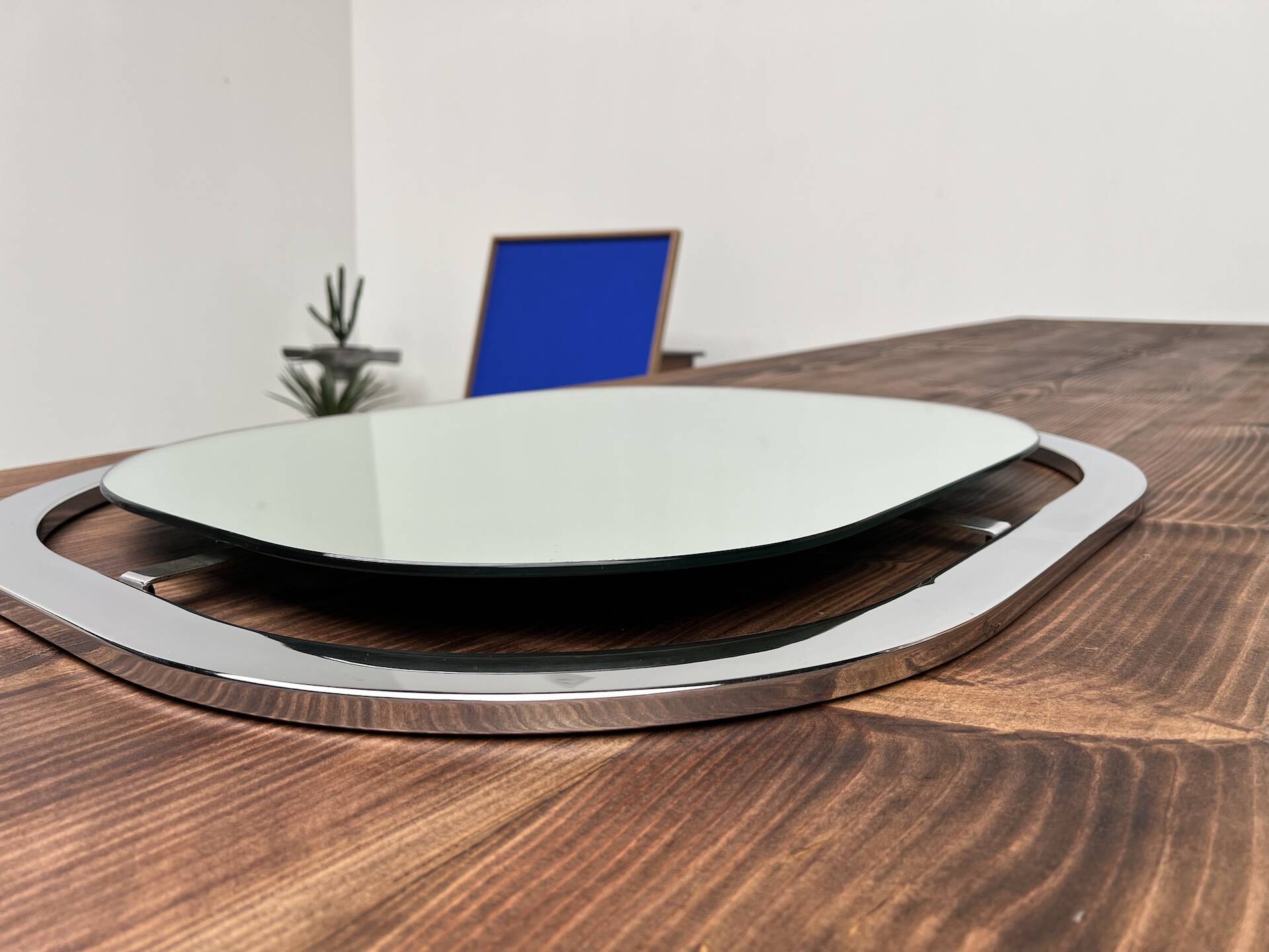 Bauhaus mirror in chrome-plated steel