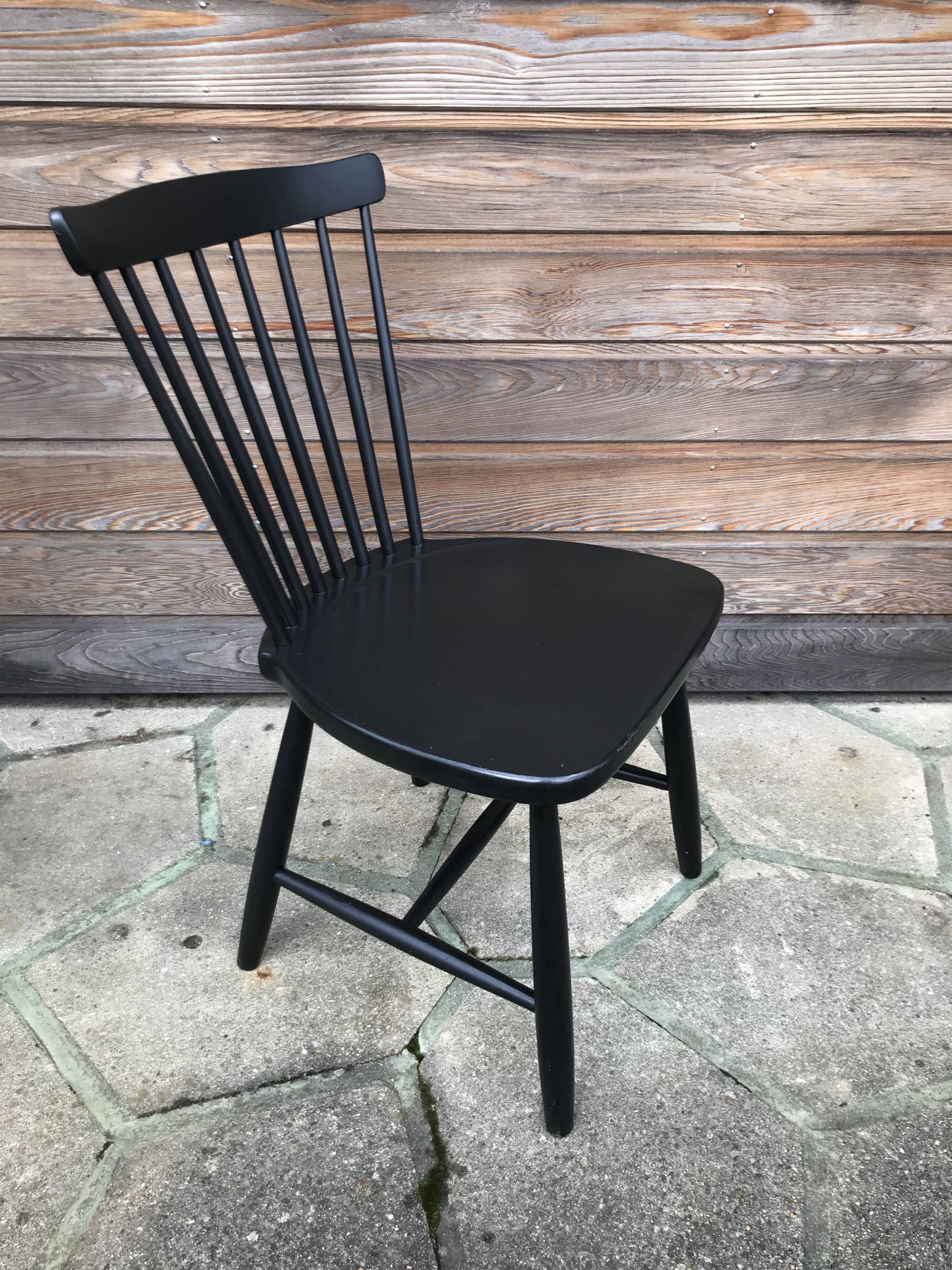 Set of 4 black Agafors chairs