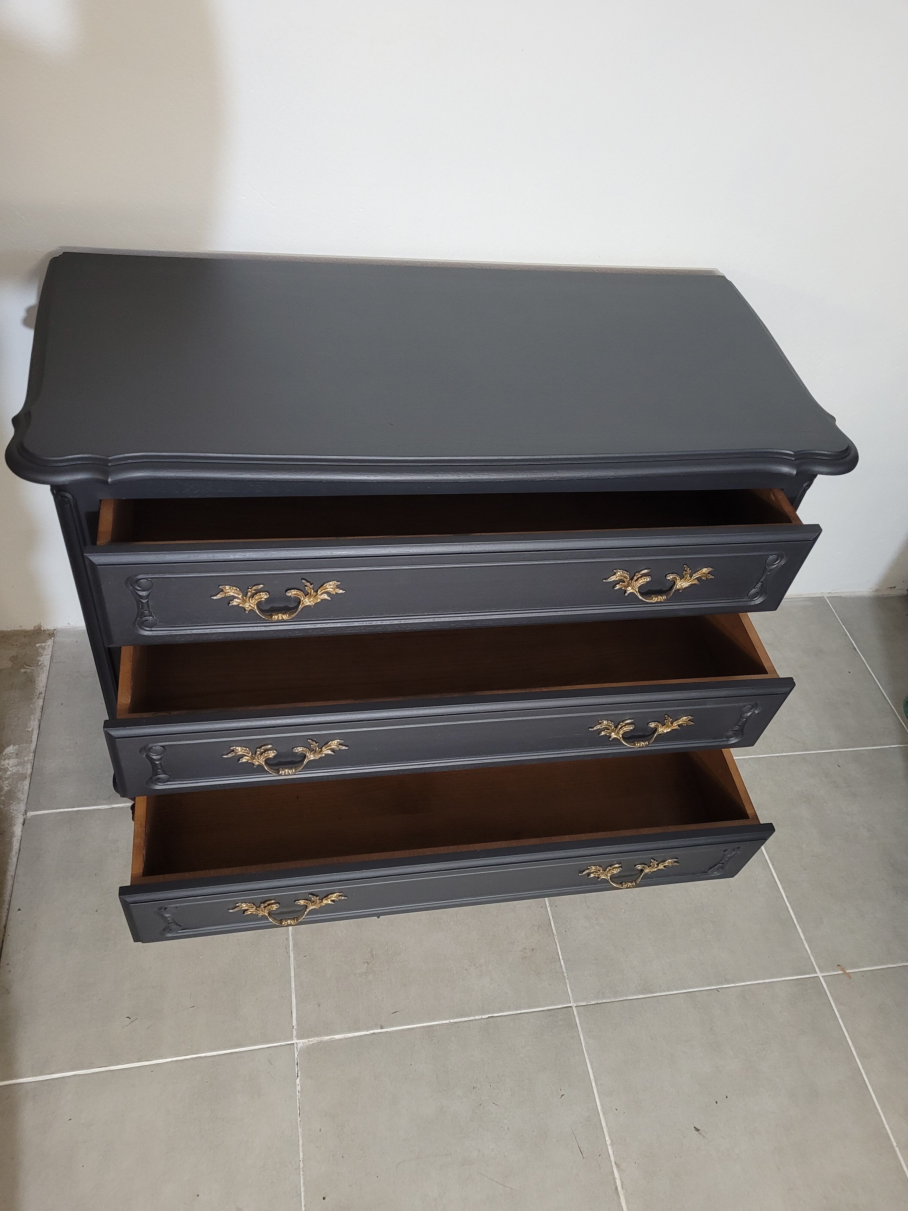Solid wood chest of drawers 3 drawers