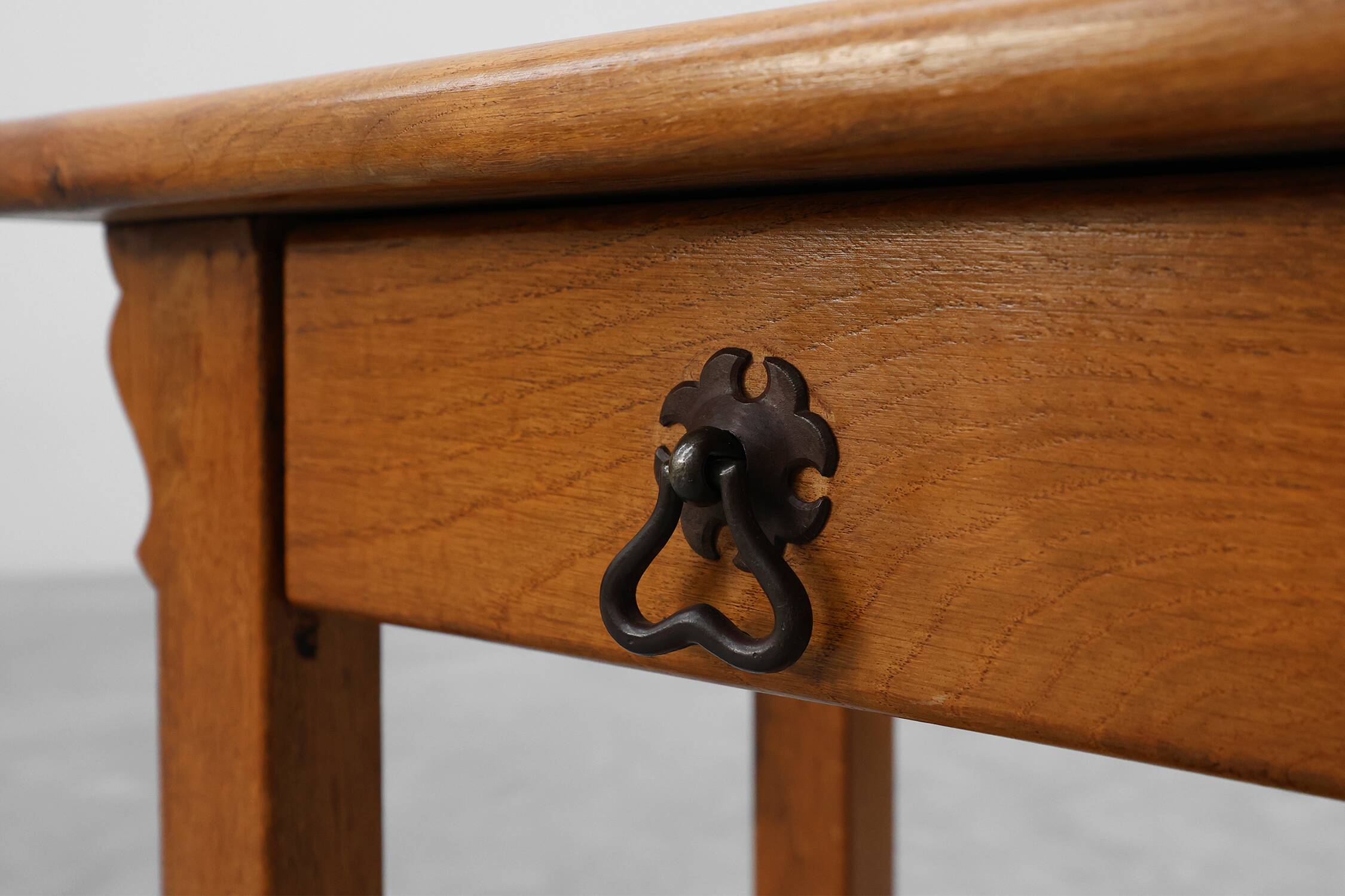 Set of 2 vintage nightstands in solid oak, France ca. 1960