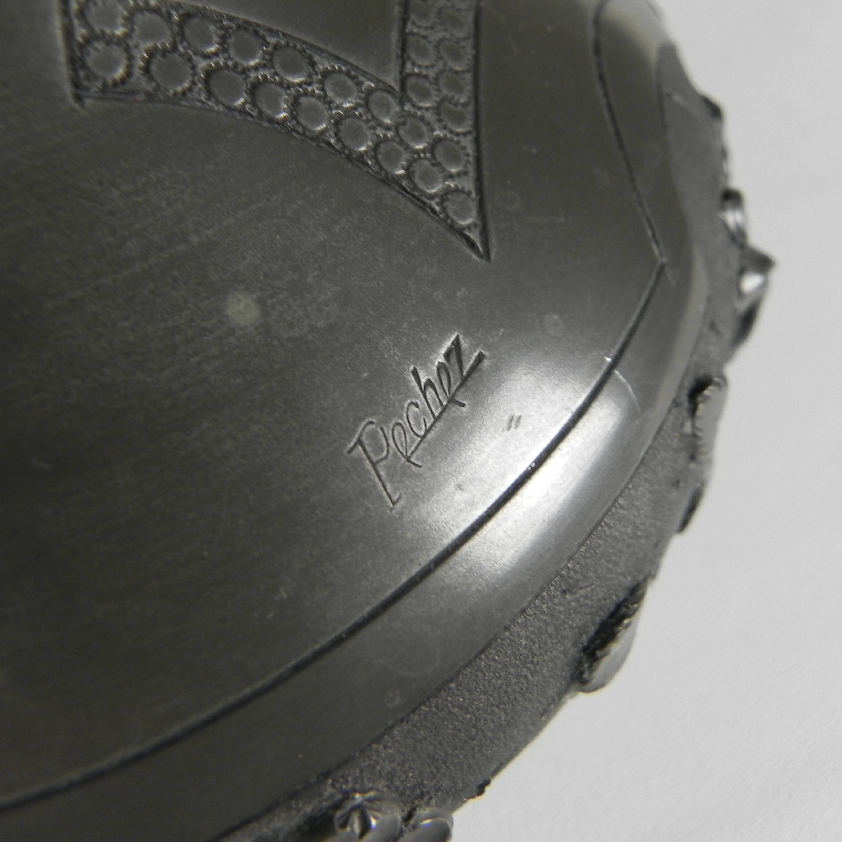 Art Nouveau vase in pewter signed Pechez, early 20th century.
