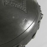 Art Nouveau vase in pewter signed Pechez, early 20th century.