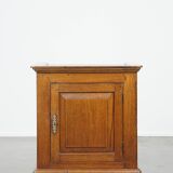 Antique English 1-door cabinet/side table from the mid/late 19th century
