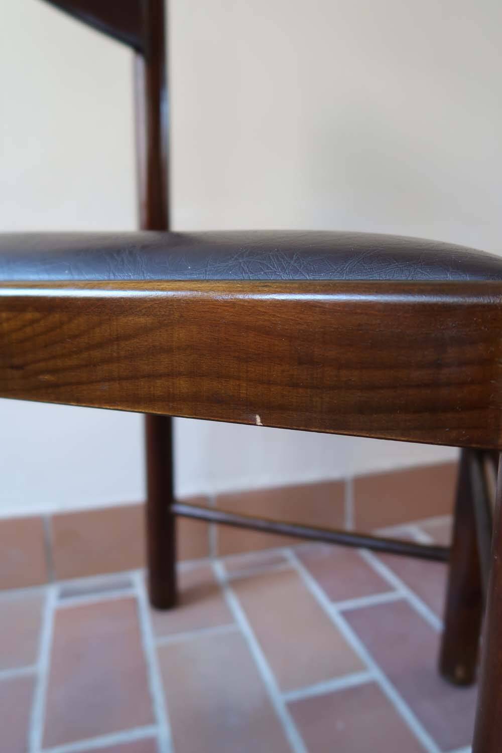 4 brutalist skai chairs (3 lots available)