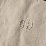 A set of 2 white linen napkins with GD monograms